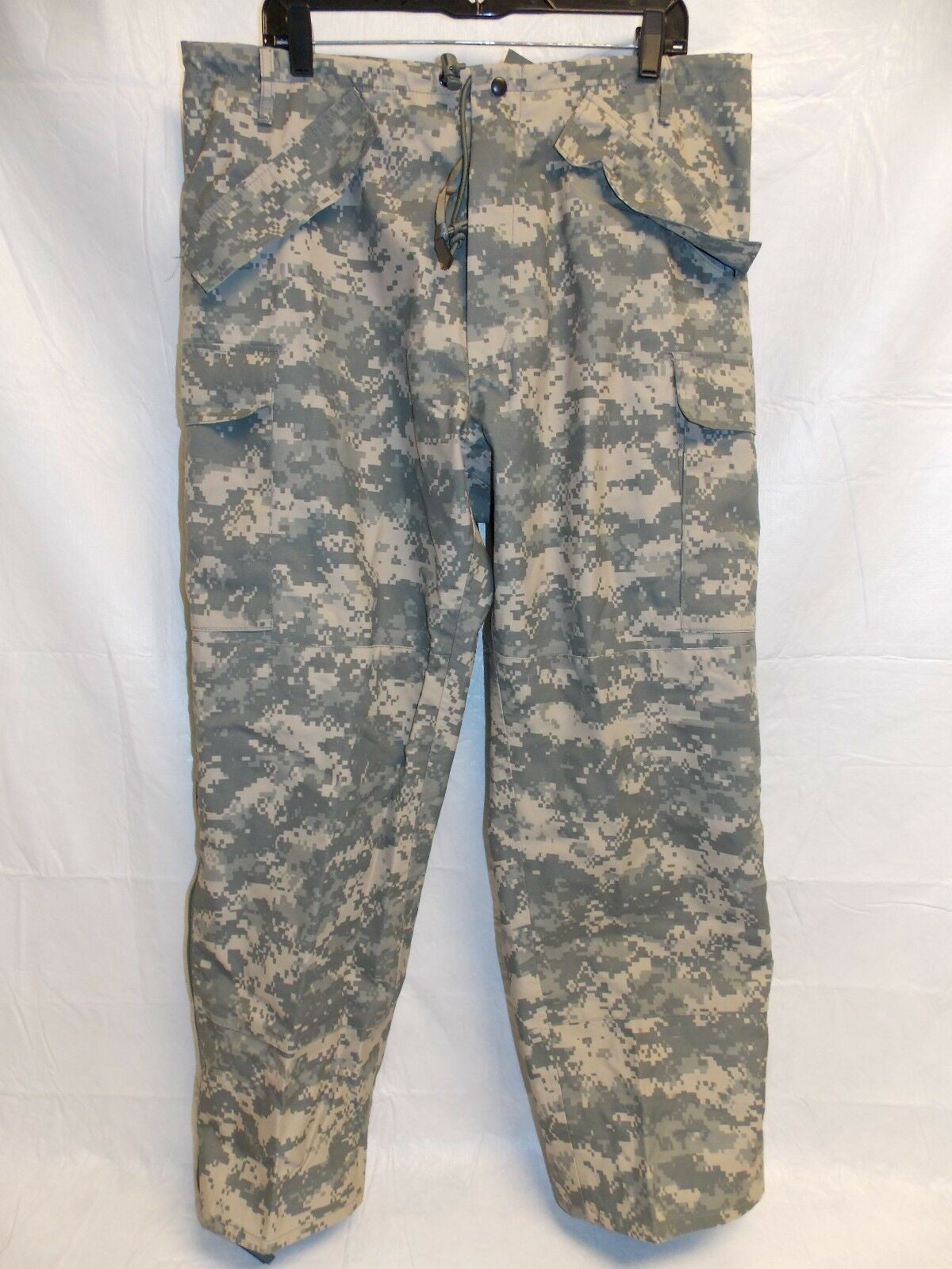 NEW ARMY ISSUE ACU DIGITAL GORE-TEX COLD/WET WEATHER TROUSER MEDIUM/LONG PANTS