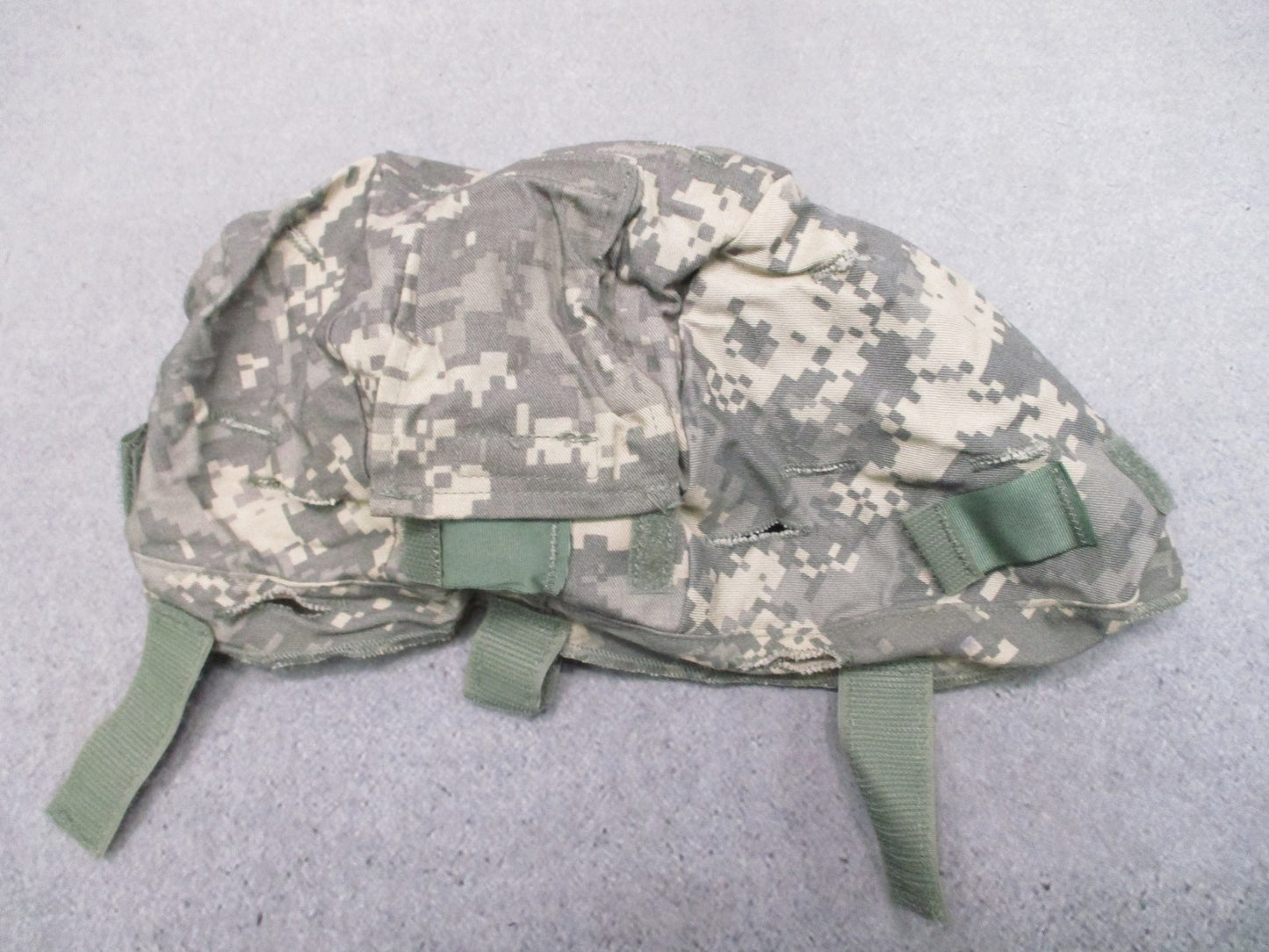 US Military Surplus ACH MICH Helmet Cover UCP Camo Small/Medium Genuine Issue