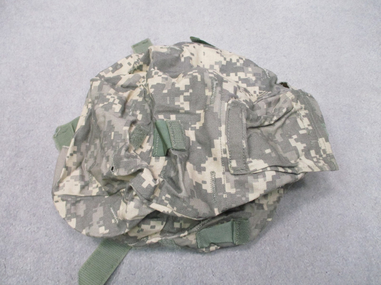 US Military Surplus ACH MICH Helmet Cover UCP Camo Small/Medium Genuine Issue