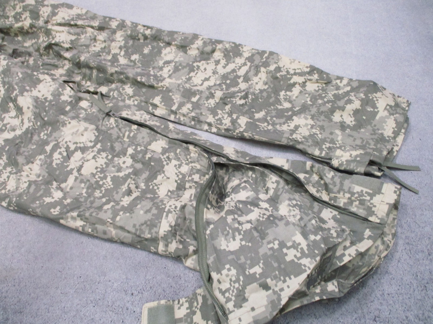 US Military Surplus Improved Rainsuit Trousers UCP Digital Camo Large Waterproof