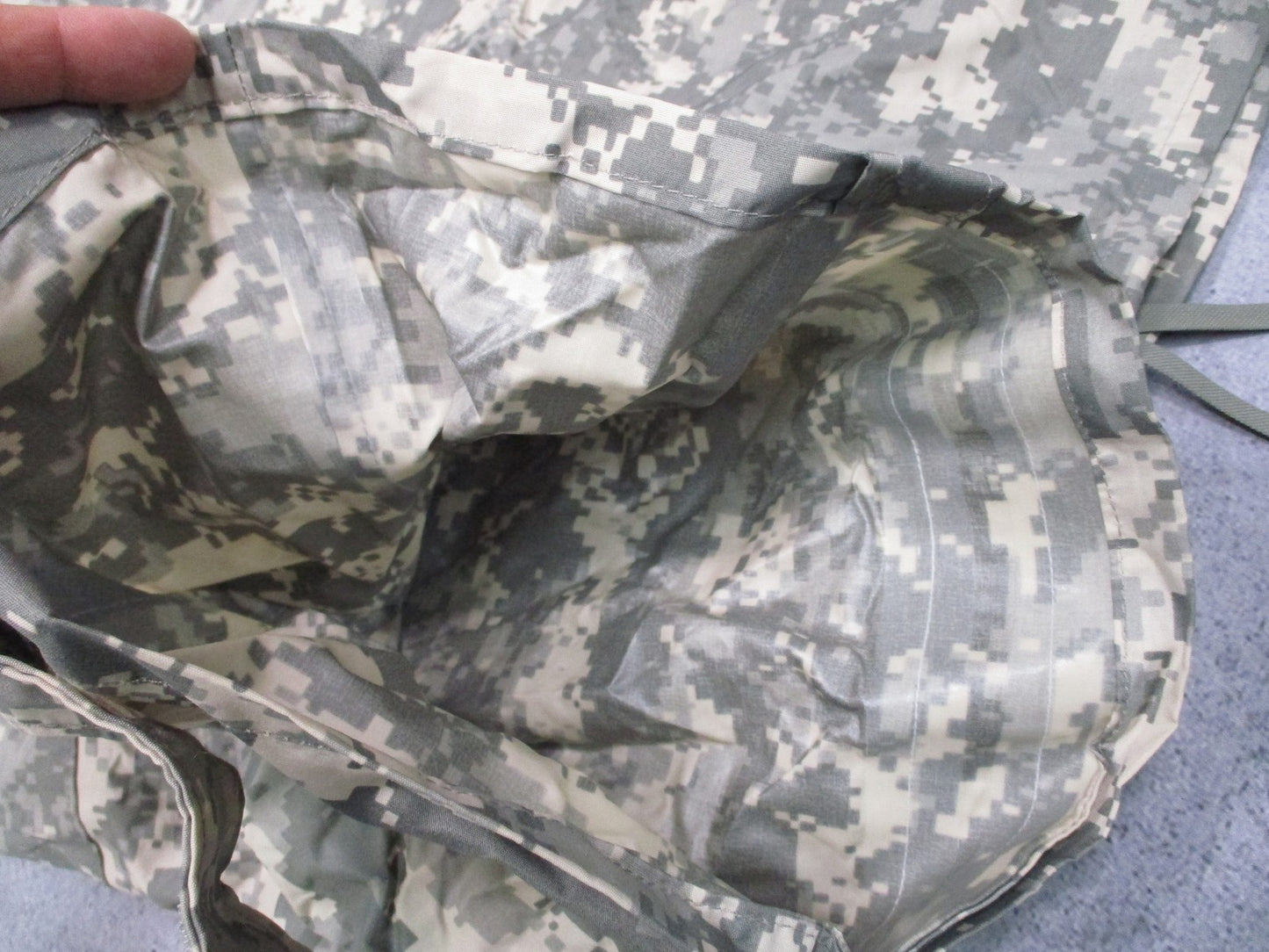US Military Surplus Improved Rainsuit Trousers UCP Digital Camo Large Waterproof