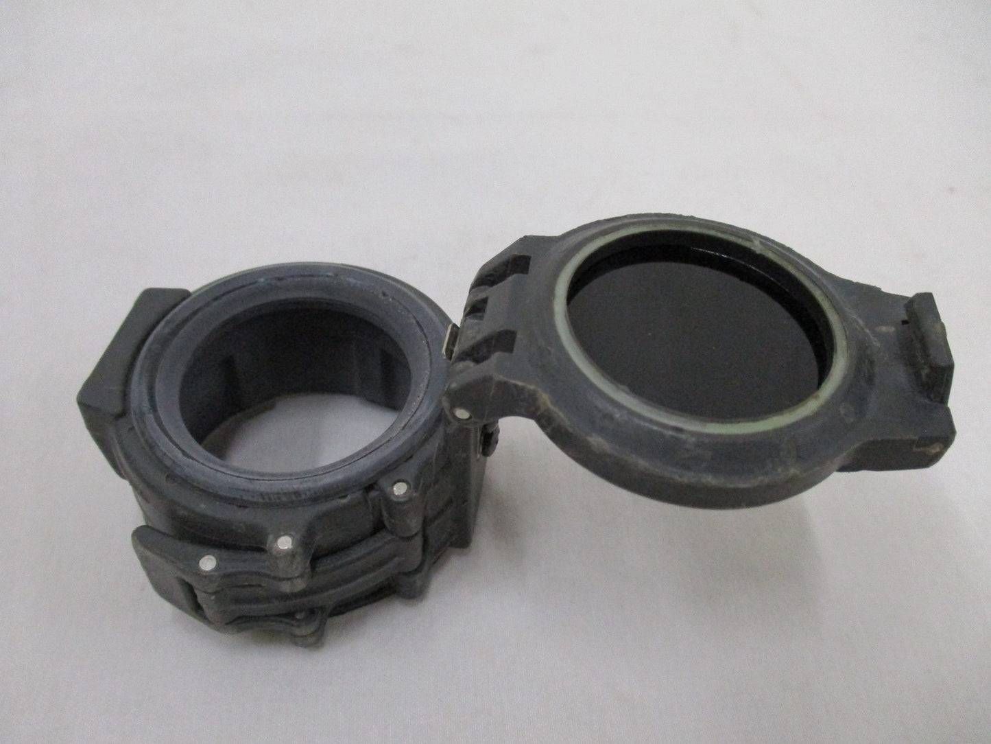 SUREFIRE FM63 INFRARED FILTER FOR 1.47″ DIAMETER BEZELS IR CAP REMOVABLE