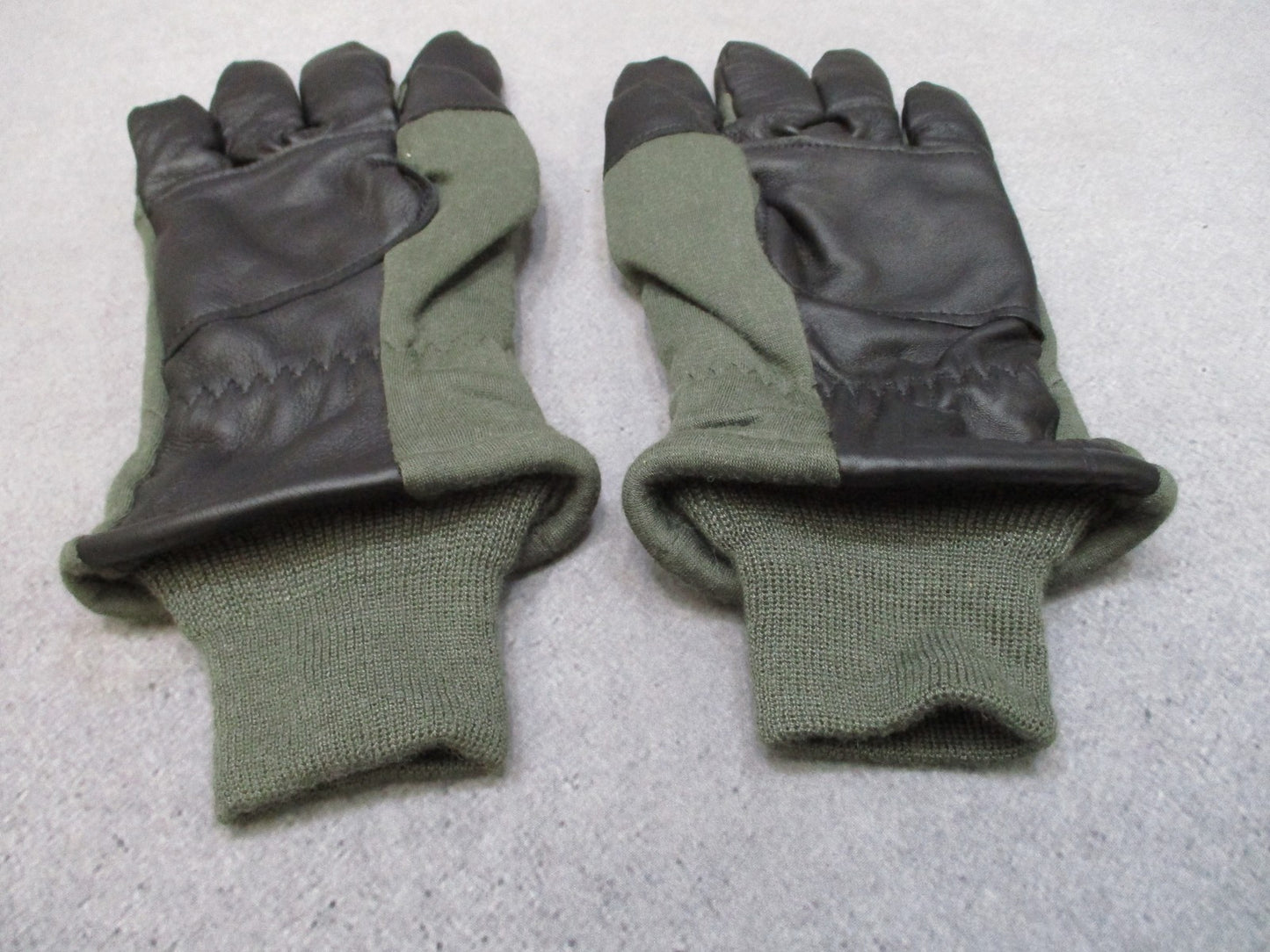 USGI Army Issue Cold Intermediate Flyer's Gloves Size 7 Leather Knit Military