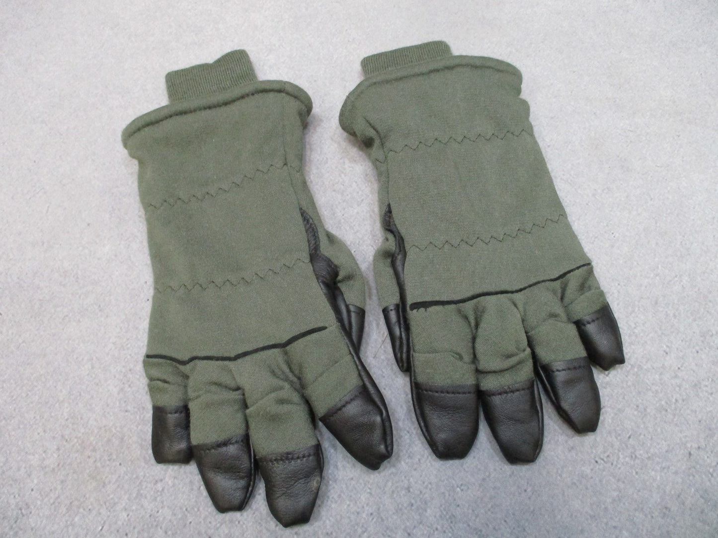 USGI Army Issue Cold Intermediate Flyer's Gloves Size 7 Leather Knit Military