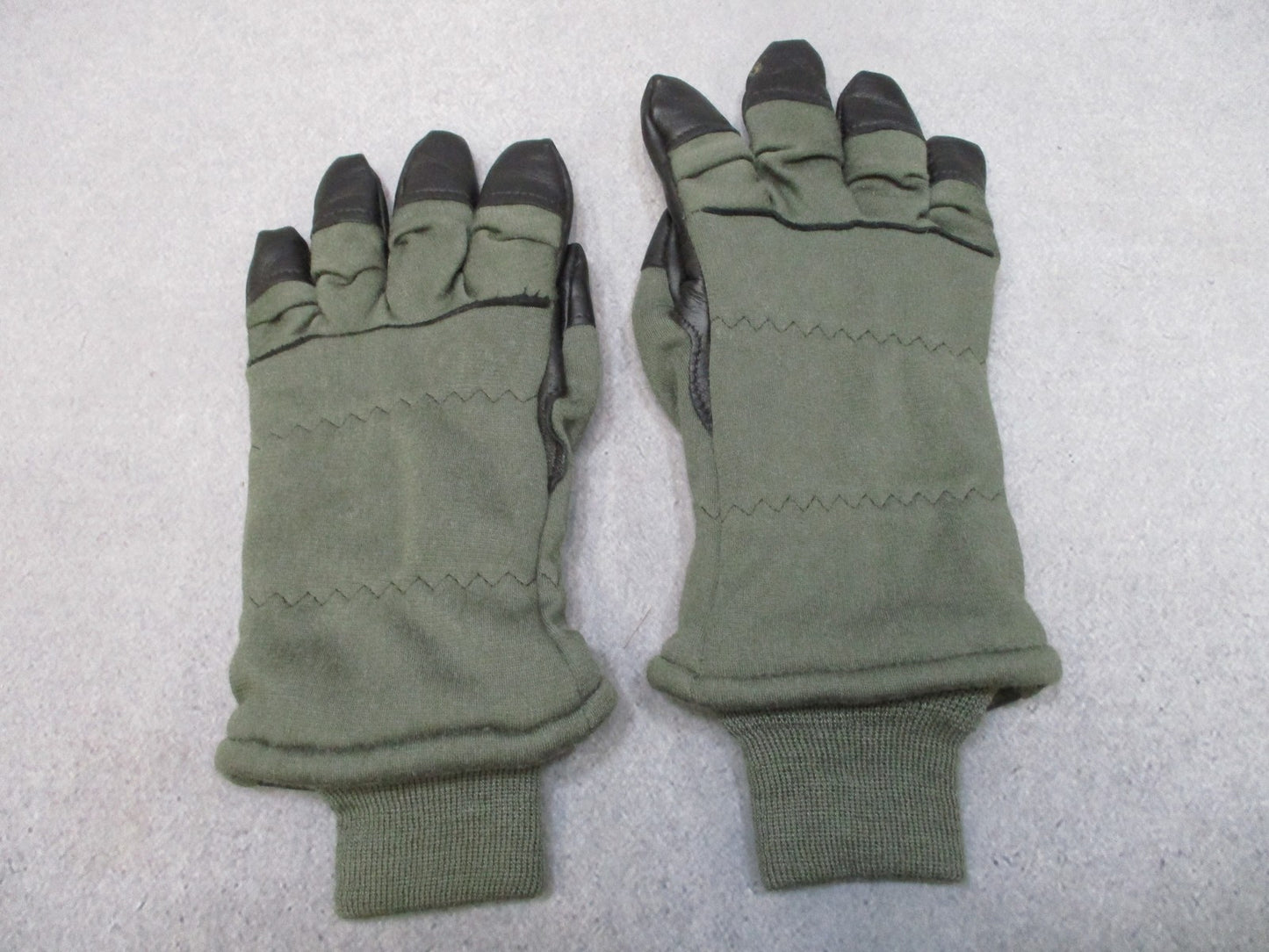 USGI Army Issue Cold Intermediate Flyer's Gloves Size 7 Leather Knit Military
