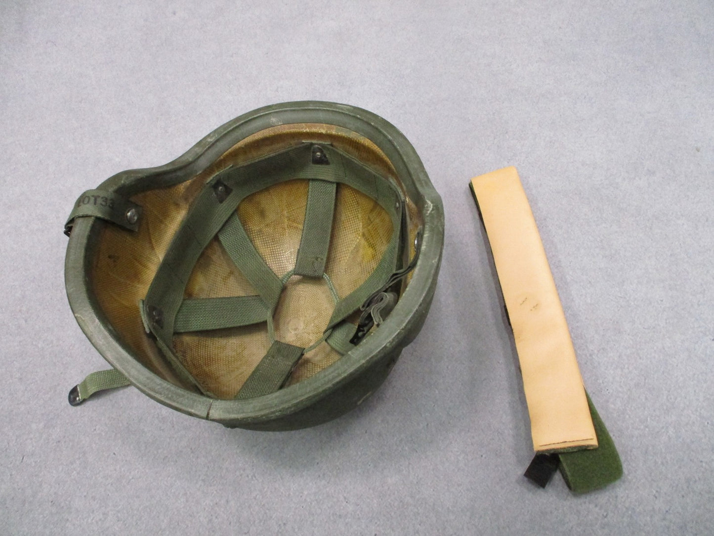 US Military Surplus PASGT Helmet Combat Tactical Gear w/ Sweatband Small