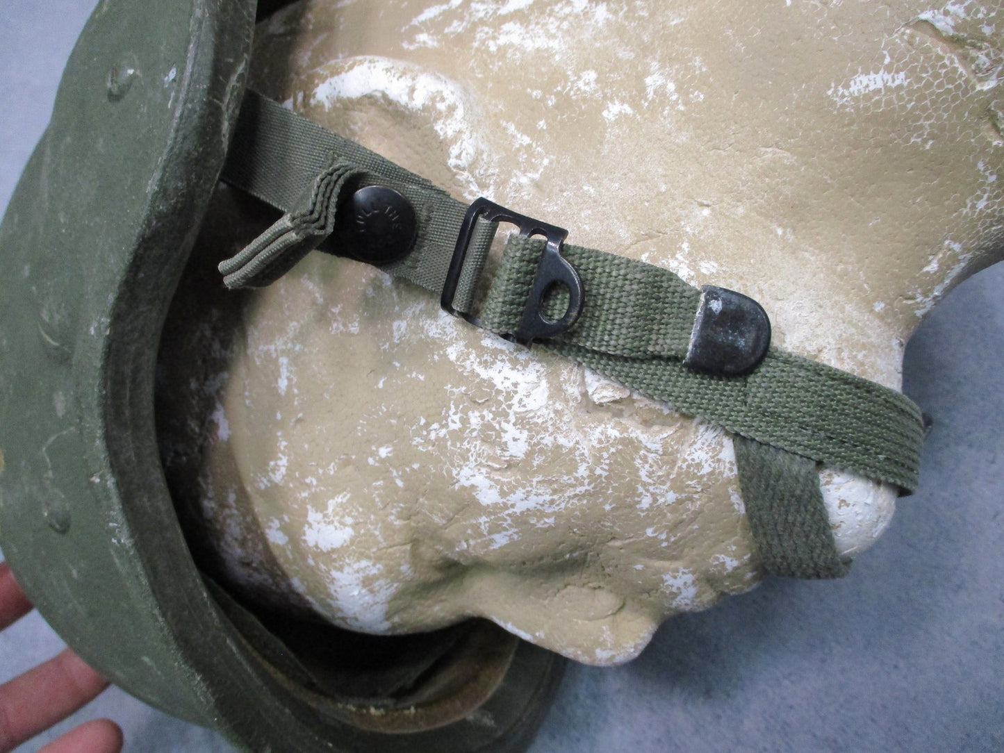 US Military Surplus PASGT Helmet Combat Tactical Gear w/ Sweatband Small