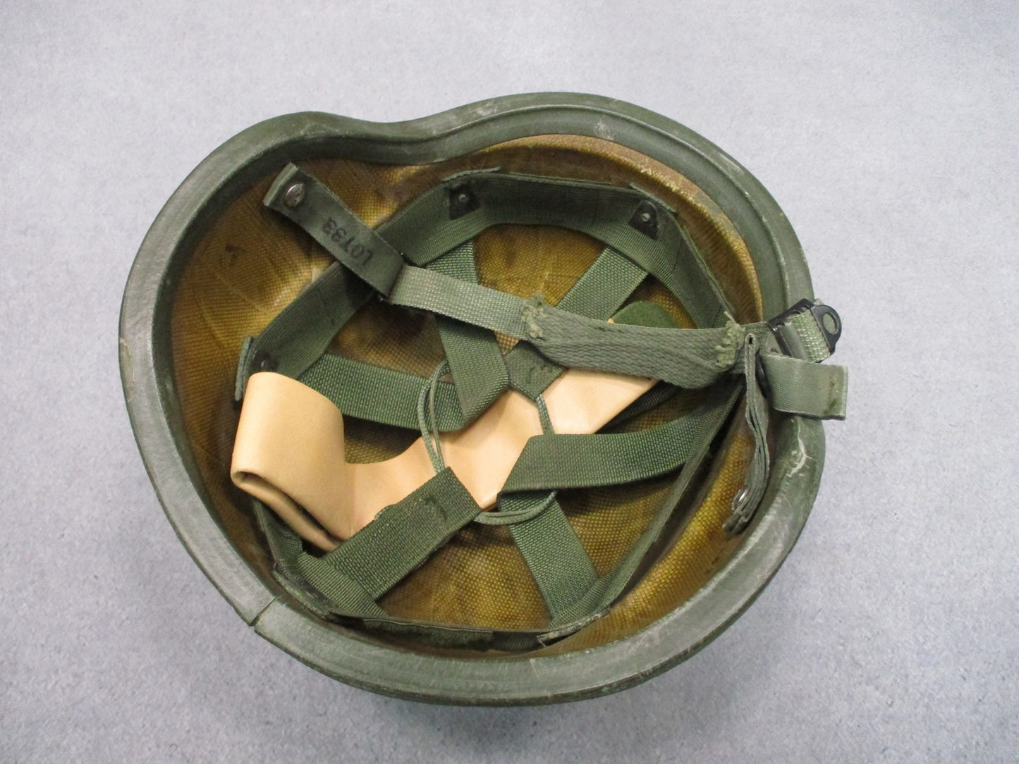 US Military Surplus PASGT Helmet Combat Tactical Gear w/ Sweatband Small