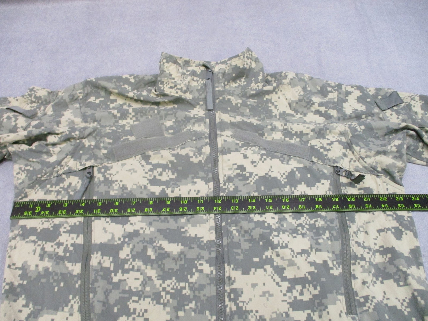 US Military ECWCS Gen III Level 4 Wind Jacket Digital Camo Medium Regular