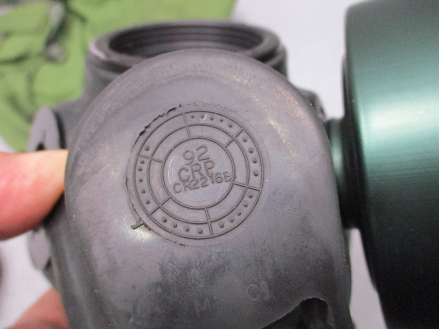 US Military Surplus M40 Series Gas Mask Respirator with Bag & Outserts - Size LG