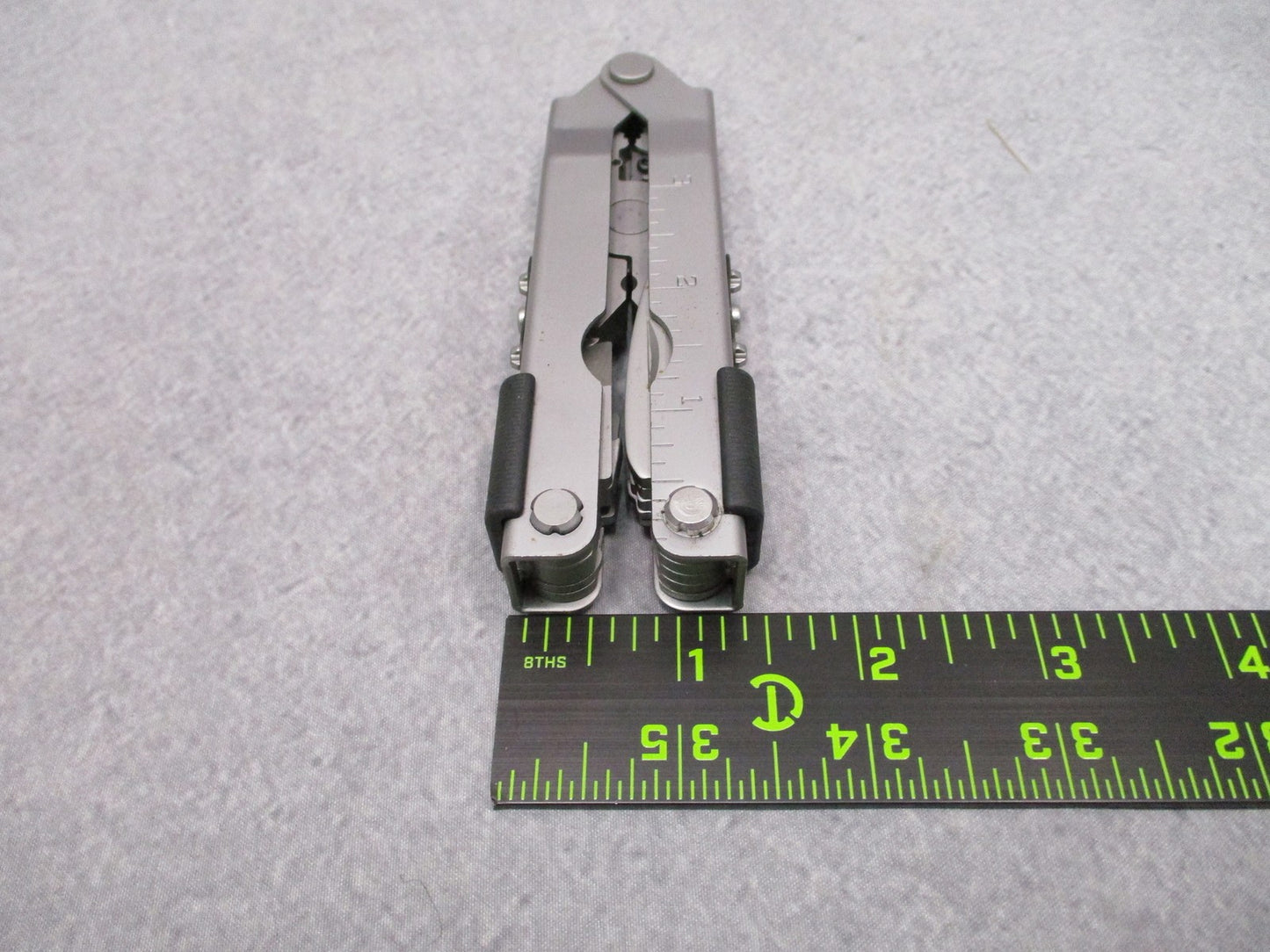 Gerber Multi-Plier 600 MP600 Multi-Tool w/ Tactical Sheath Made in USA
