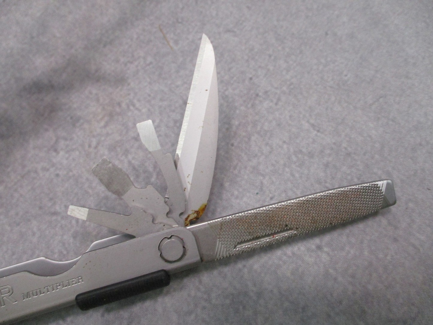 Gerber Multi-Plier 600 MP600 Multi-Tool w/ Tactical Sheath Made in USA