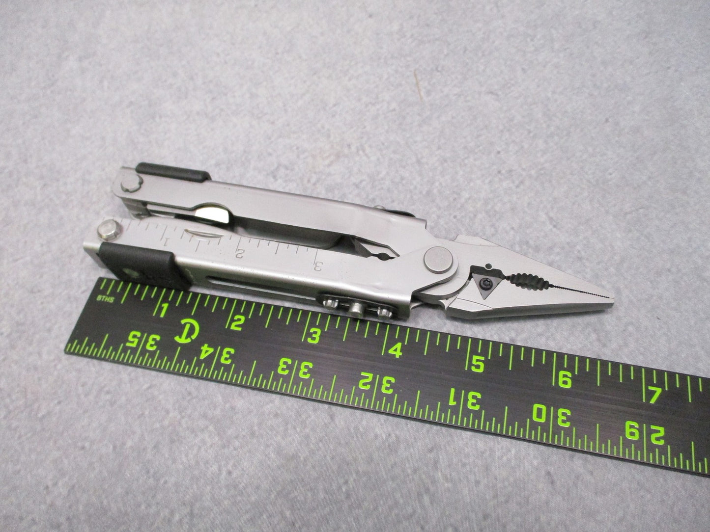 Gerber Multi-Plier 600 MP600 Multi-Tool w/ Tactical Sheath Made in USA