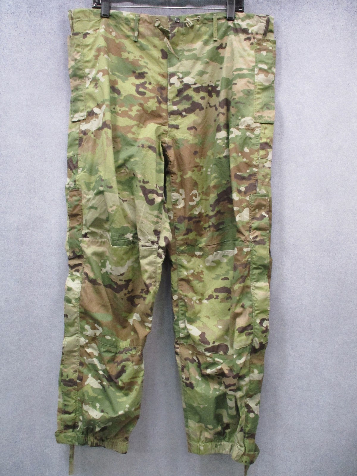 US Military Gen III Layer 6 OCP GORE-TEX Trousers Extreme Cold Weather Med-Reg