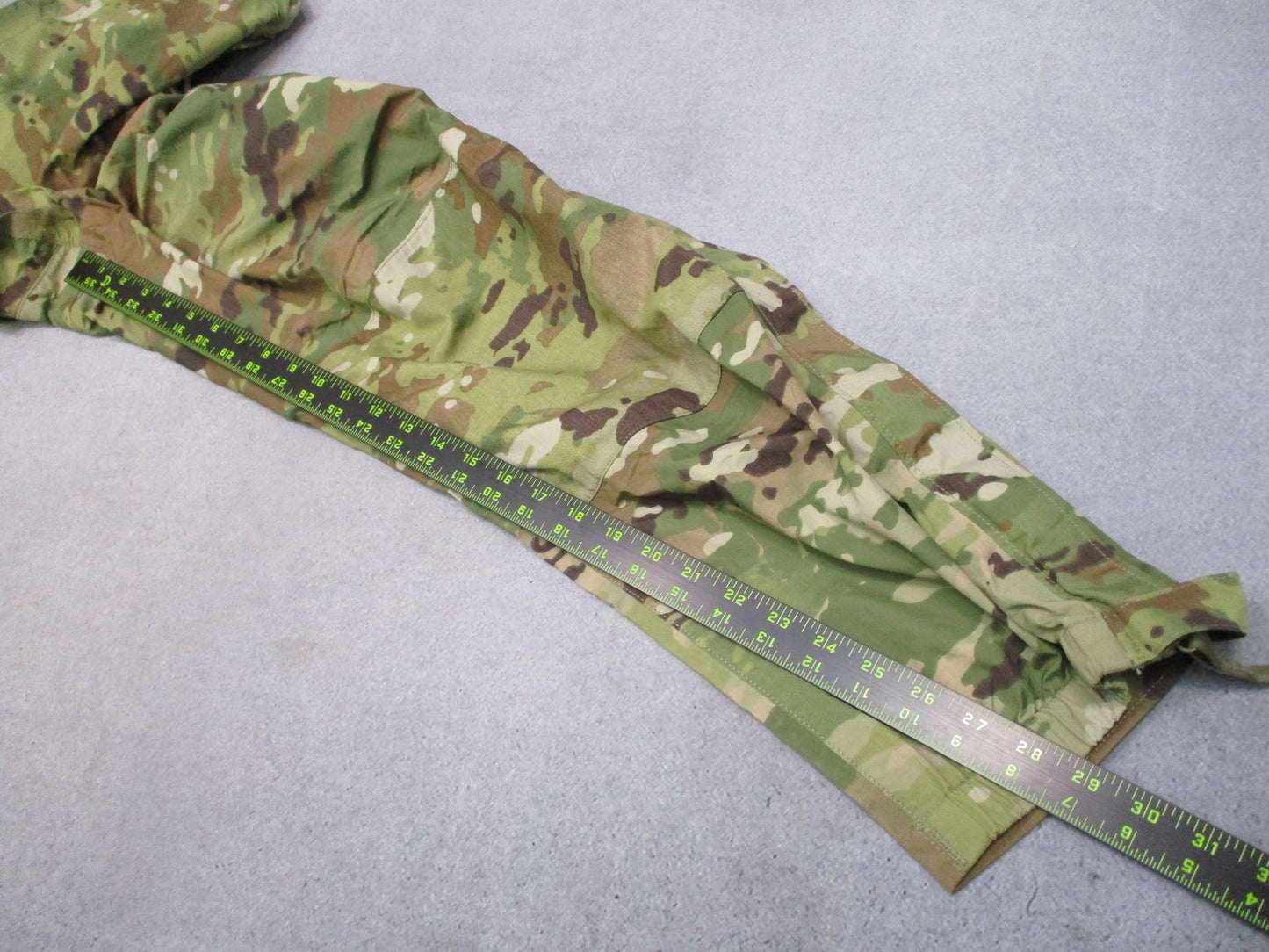 US Military Gen III Layer 6 OCP GORE-TEX Trousers Extreme Cold Weather Med-Reg
