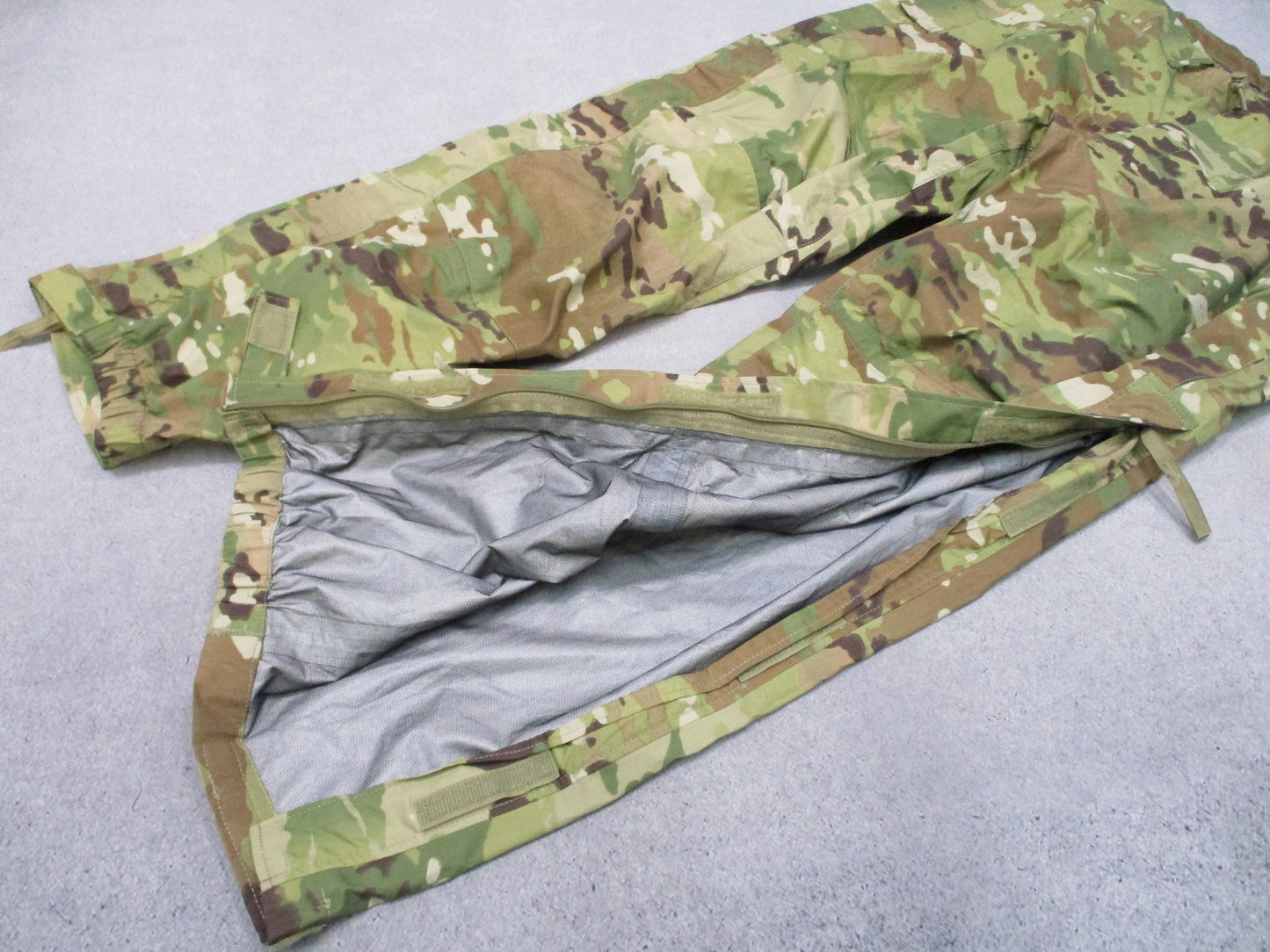 US Military Gen III Layer 6 OCP GORE-TEX Trousers Extreme Cold Weather Med-Reg