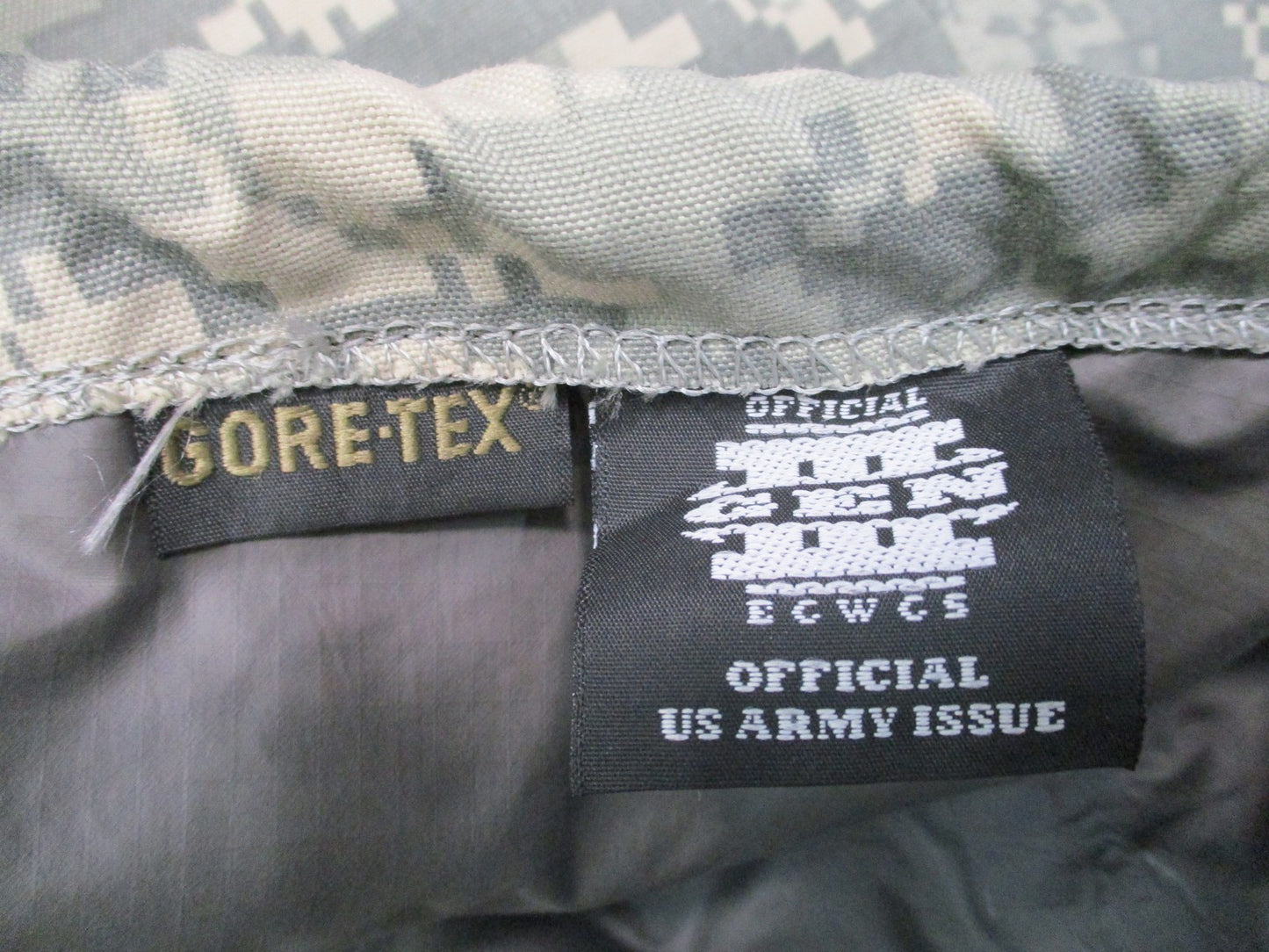 US Army ECWCS Gen III Level 6 Gore-Tex Trousers Digital Camo XL-Regular Gore-Tex