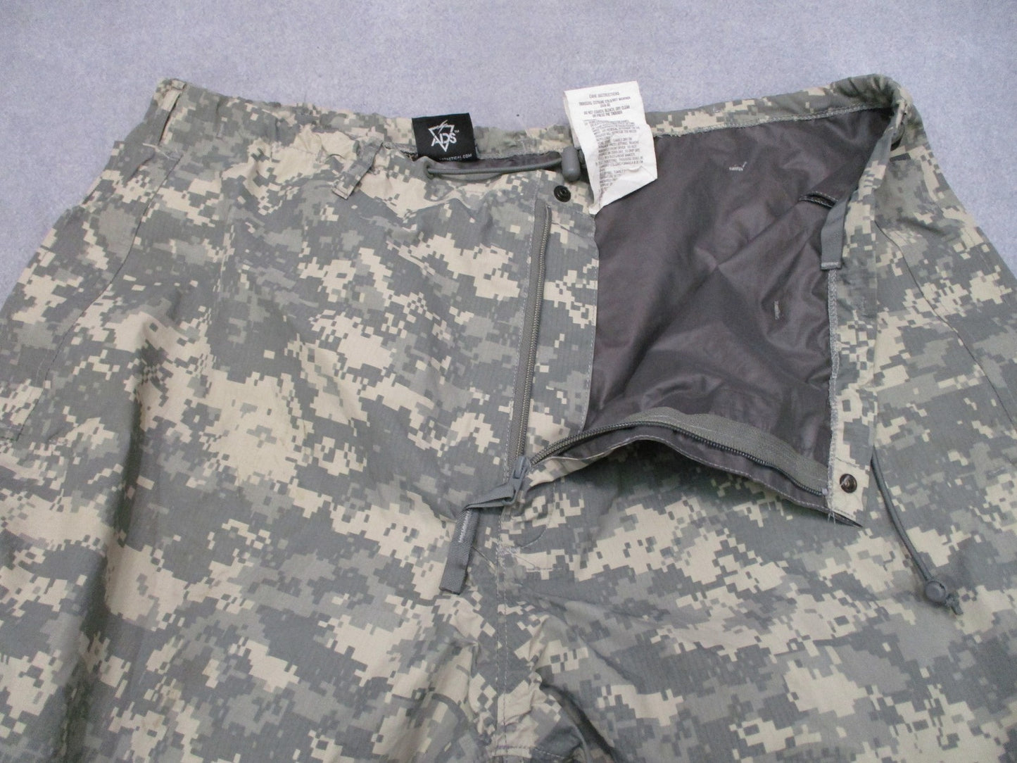 US Army ECWCS Gen III Level 6 Gore-Tex Trousers Digital Camo XL-Regular Gore-Tex