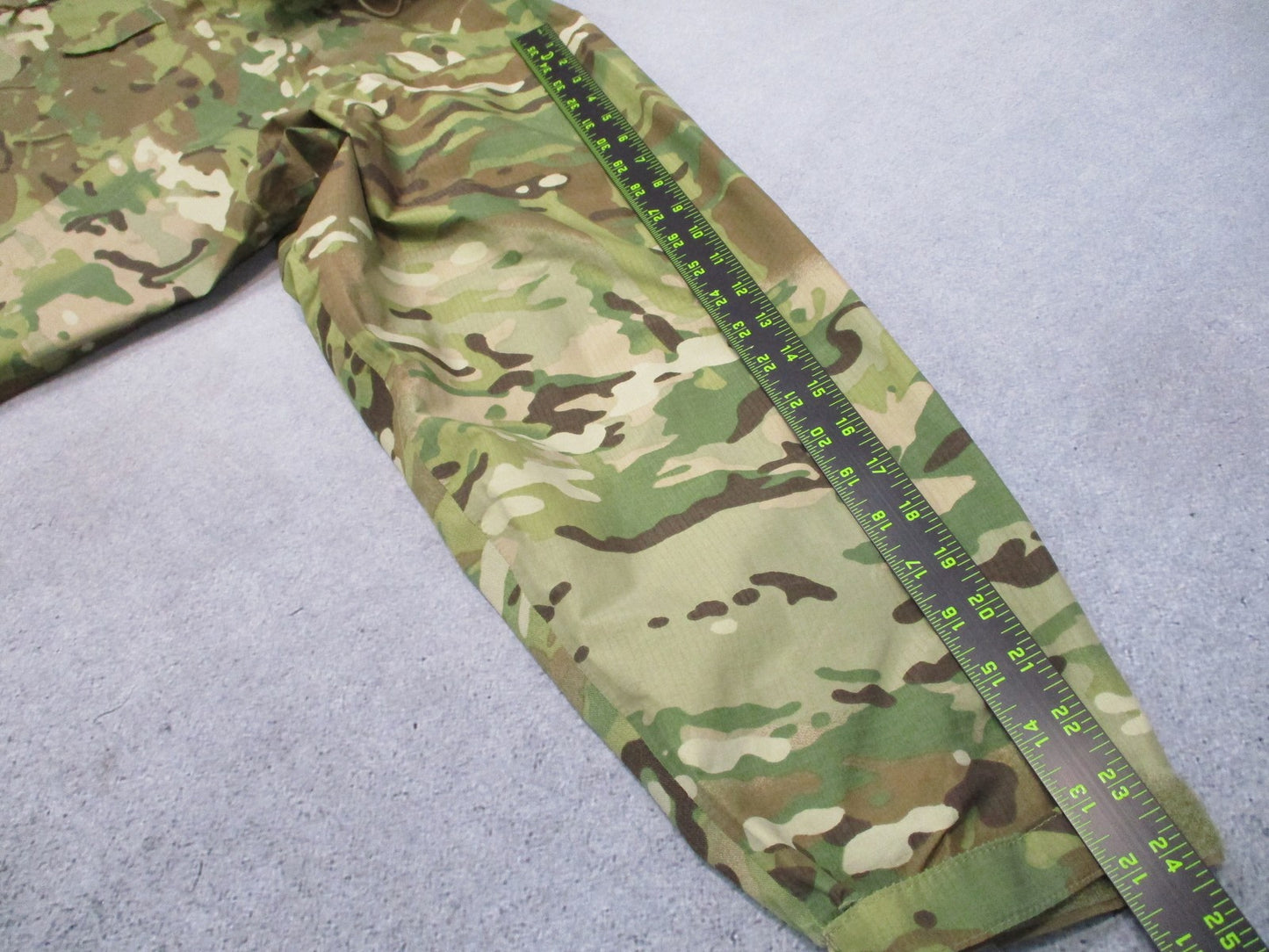 USED ARMY MULTICAM LEVEL 6 GORE-TEX JACKET MEDIUM/REGULAR COLD/WET WEATHER OCP