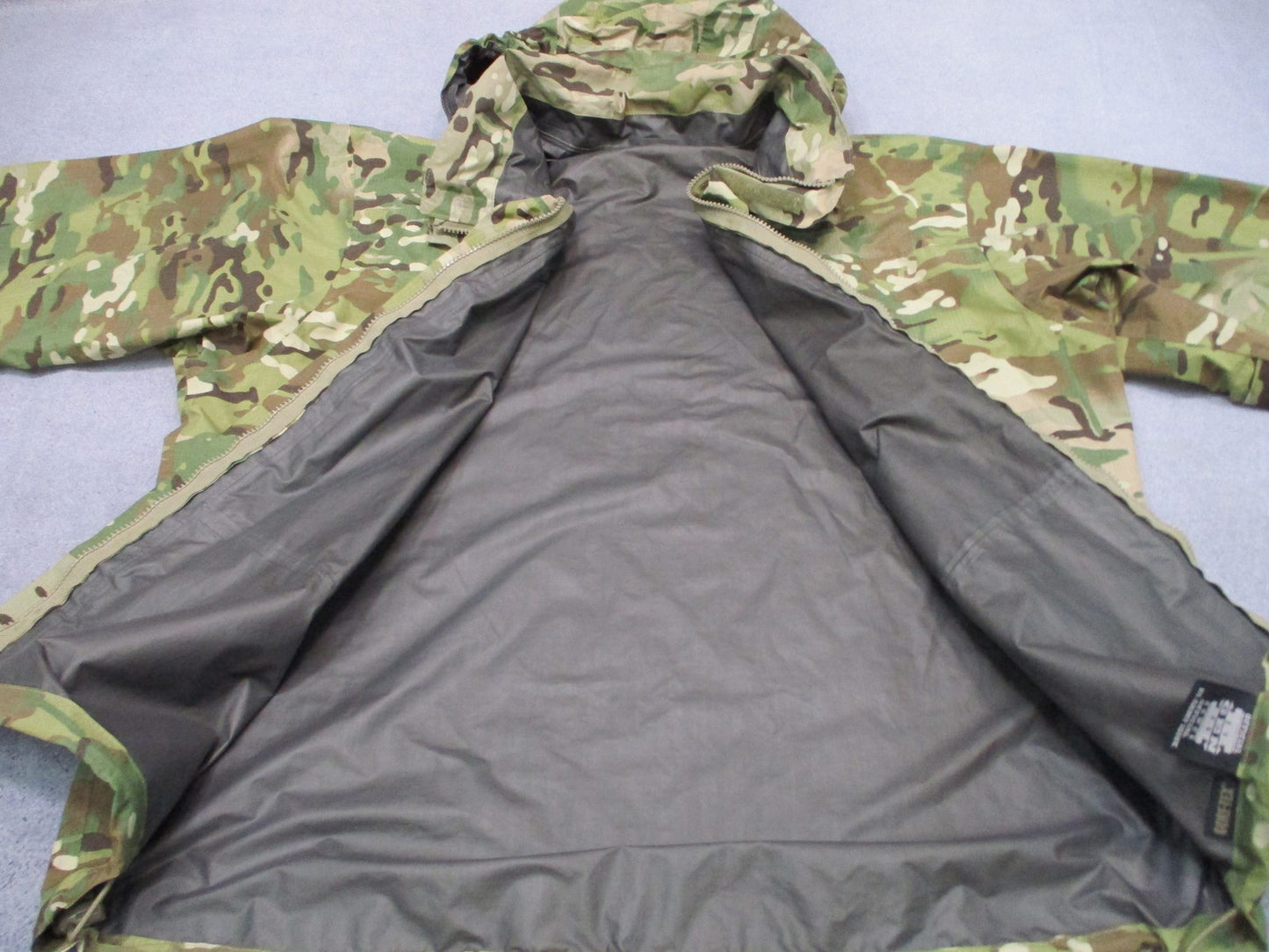 USED ARMY MULTICAM LEVEL 6 GORE-TEX JACKET MEDIUM/REGULAR COLD/WET WEATHER OCP