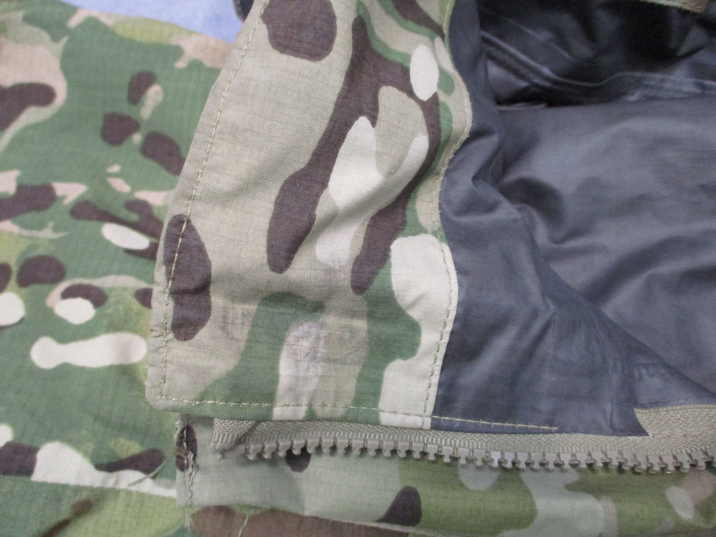 USED ARMY MULTICAM LEVEL 6 GORE-TEX JACKET MEDIUM/REGULAR COLD/WET WEATHER OCP
