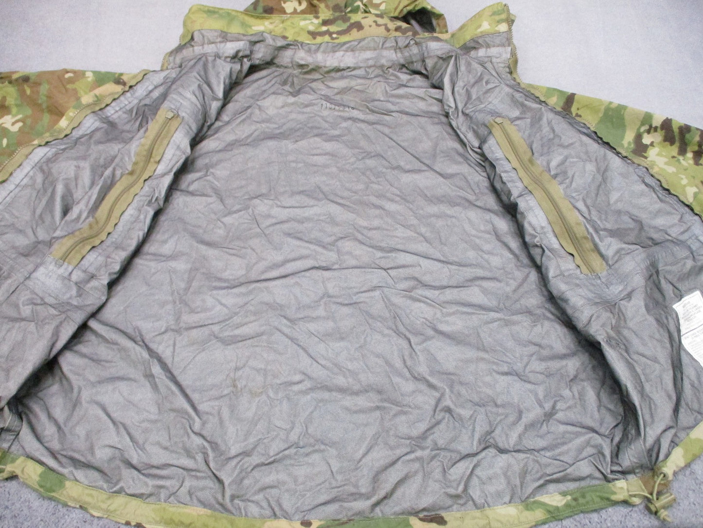 USED ARMY OCP COLD/WET WEATHER JACKET GEN III LEVEL 6 SCORPION TOP MEDIUM/REG
