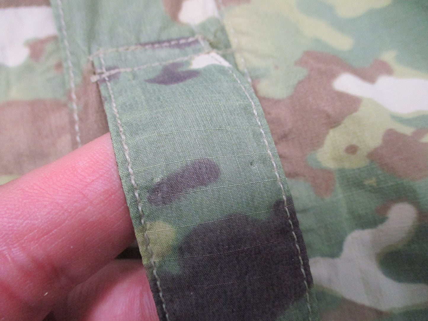 USED ARMY OCP COLD/WET WEATHER JACKET GEN III LEVEL 6 SCORPION TOP MEDIUM/REG