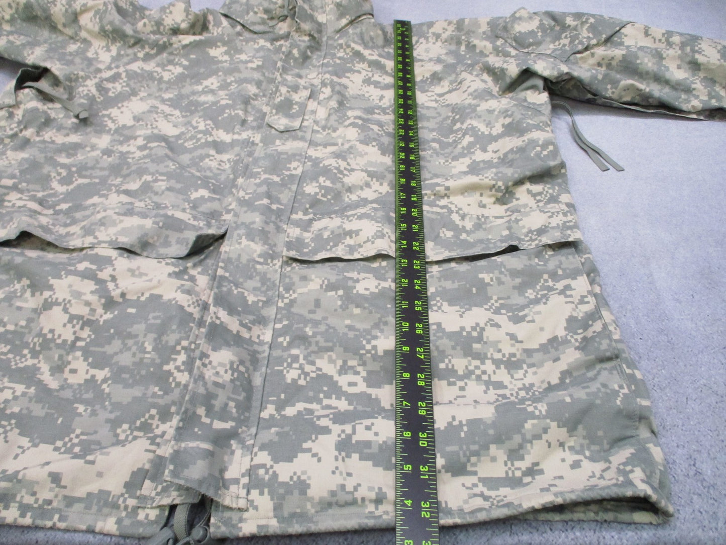 ARMY ISSUE ACU DIGITAL GORE-TEX JACKET COLD/WET WEATHER PARKA X-LARGE/LONG USED