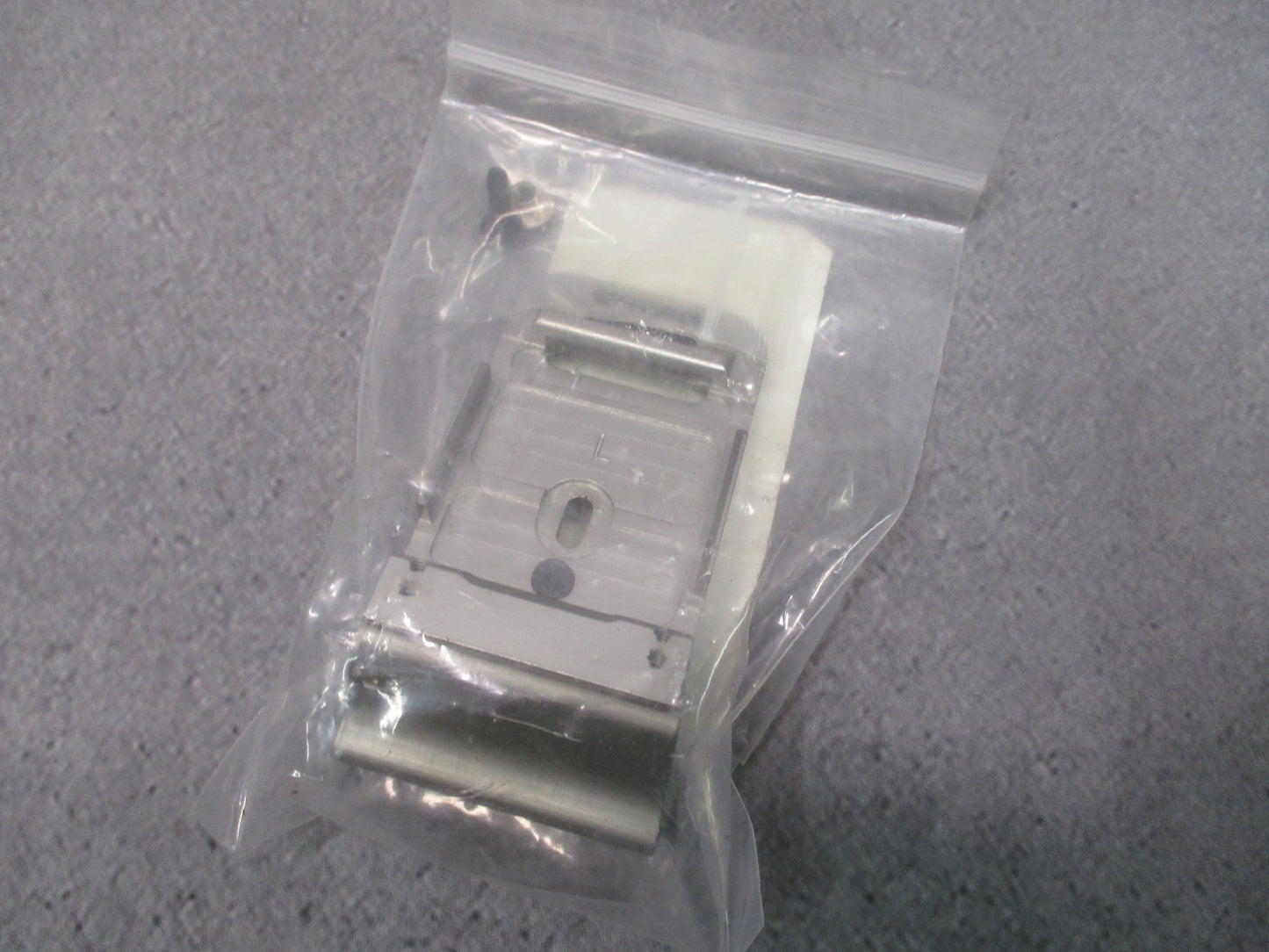 New ACH Helmet NVG Lever Mount Rhino Bracket Base Plate Shroud One Hole