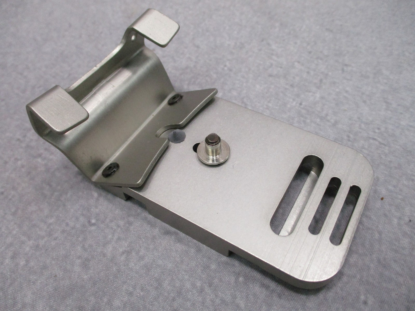 New ACH Helmet NVG Lever Mount Rhino Bracket Base Plate Shroud One Hole