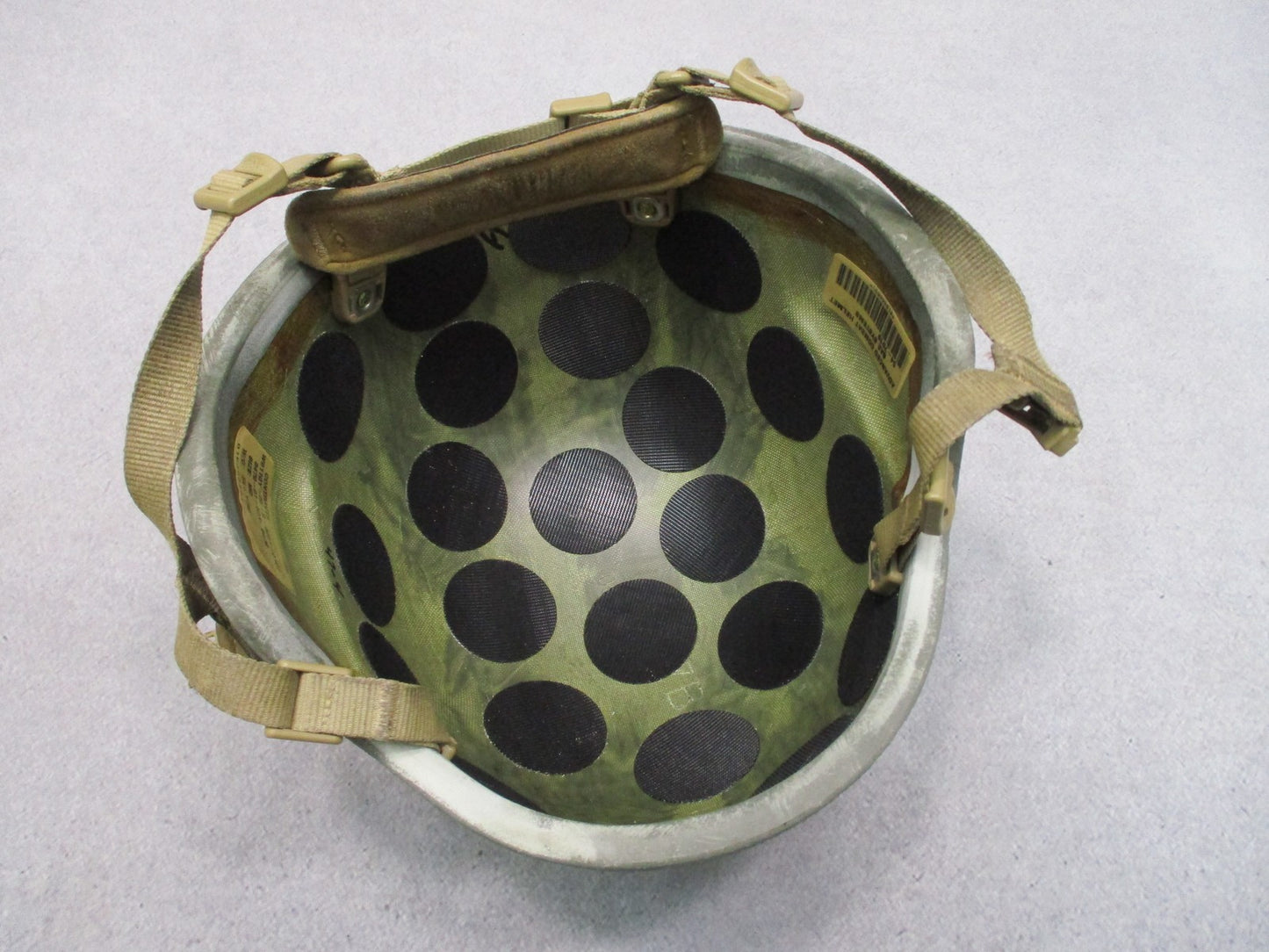 BAE ARMY ADVANCED COMBAT HELMET MADE W/ KEVLAR ACH MEDIUM 8470-01-523-0070 USED