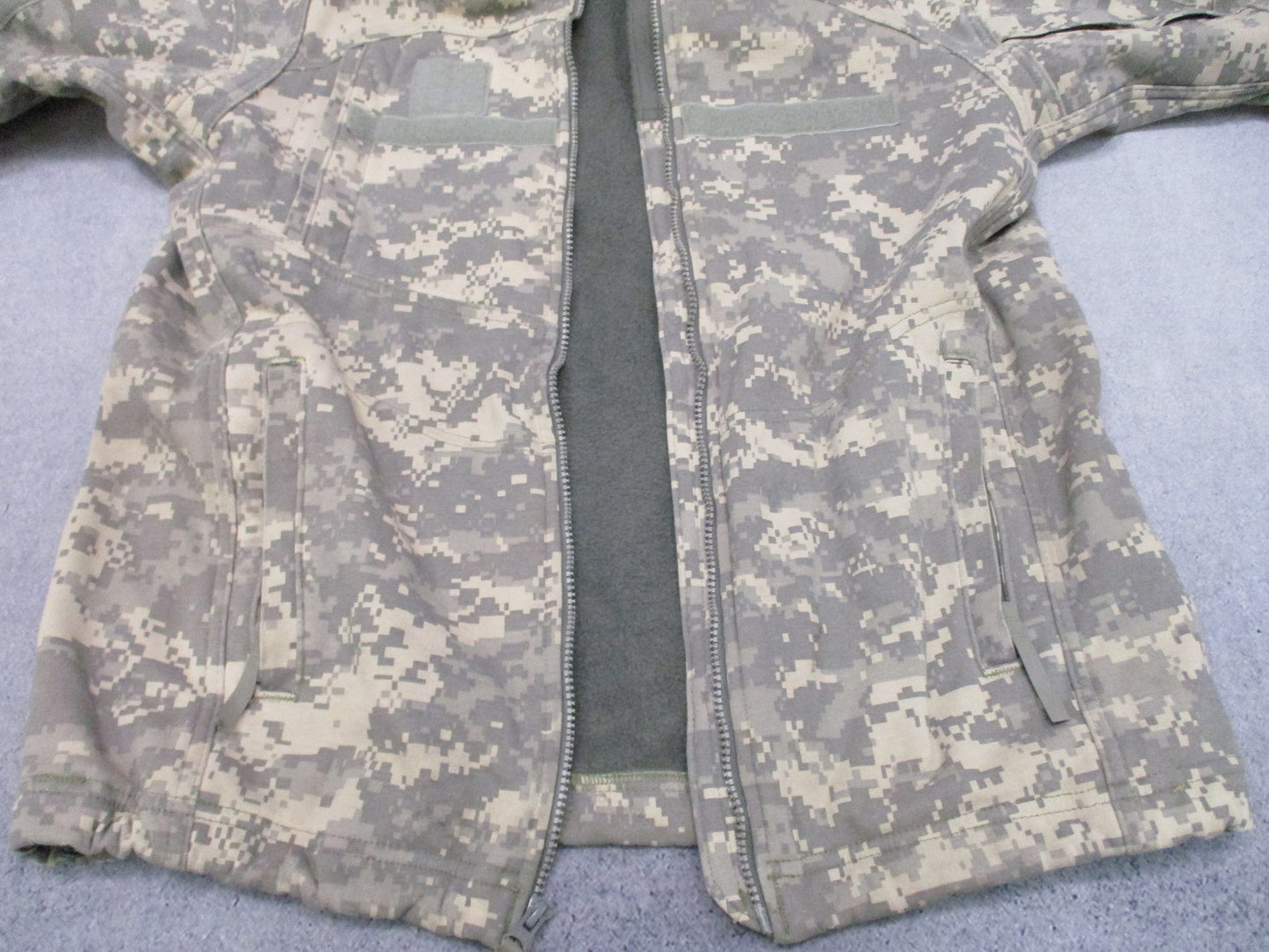 Massif FREE IWOL Jacket UCP Digital Camo Flame Resistant Military Surplus Size M
