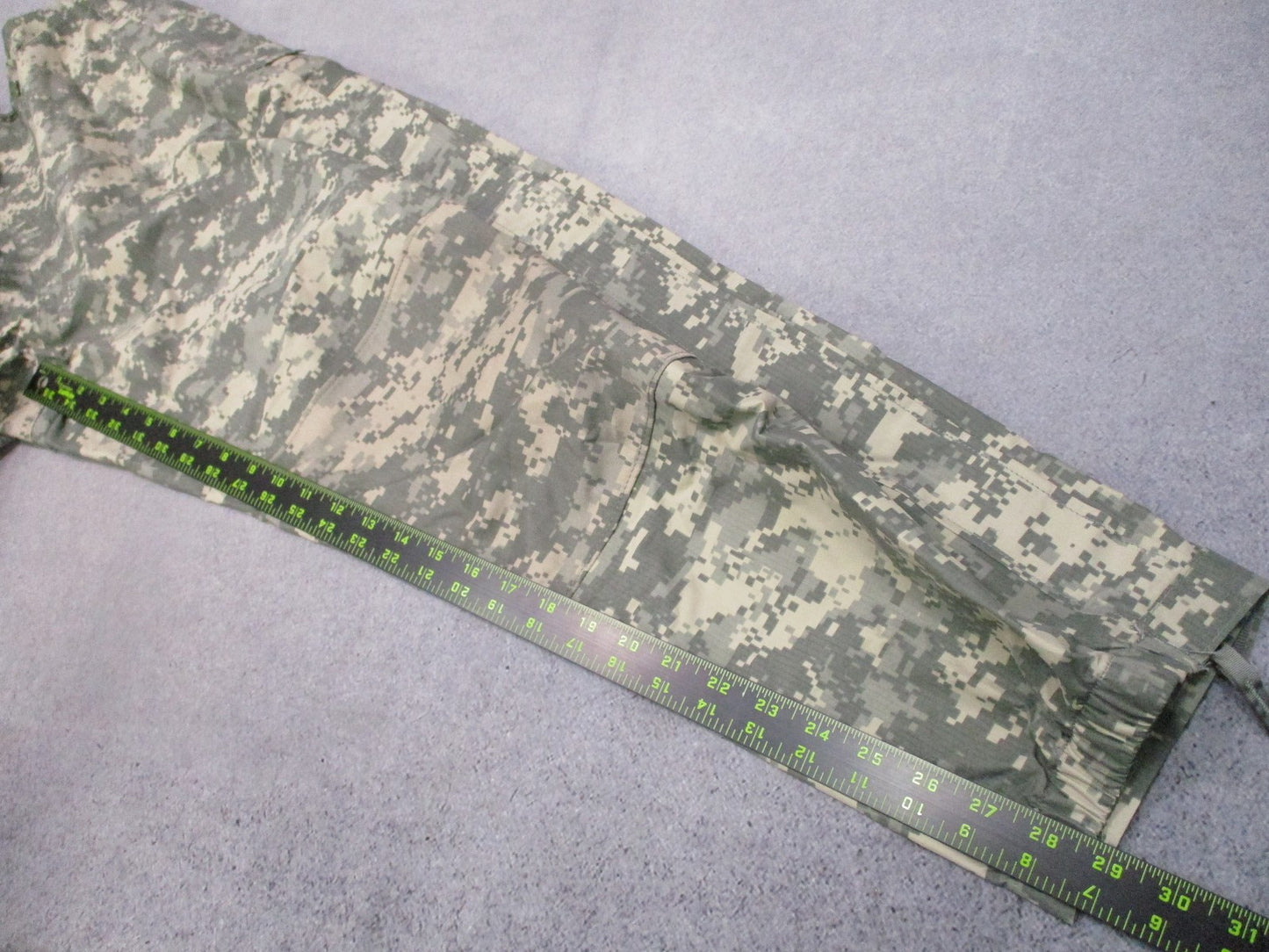 New US Army GEN III ECWCS Gore-Tex Trousers Medium Regular Digital Camo Pants