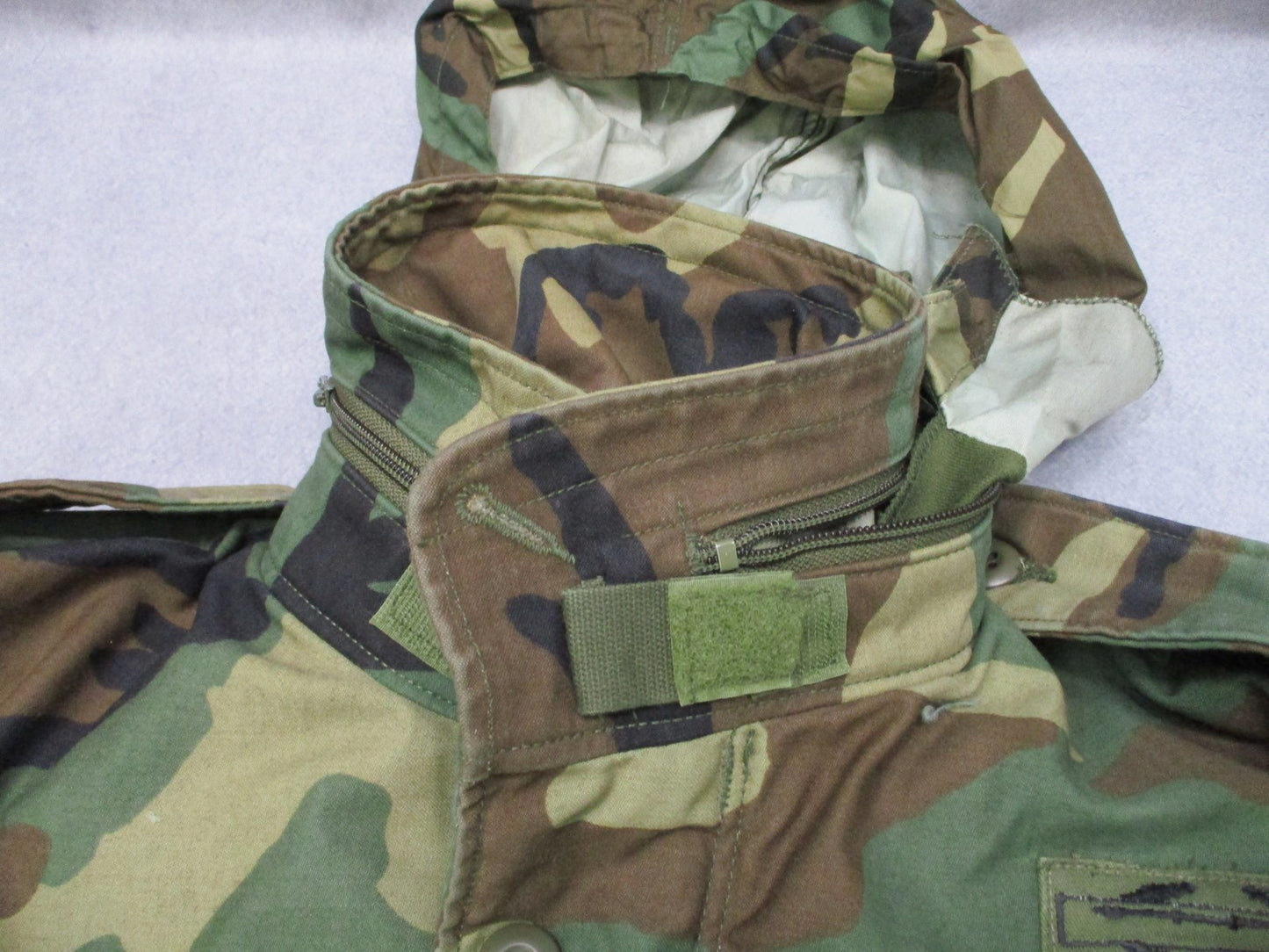Vintage US Military M-65 Field Jacket Woodland Camo Small Short Airborne Patches