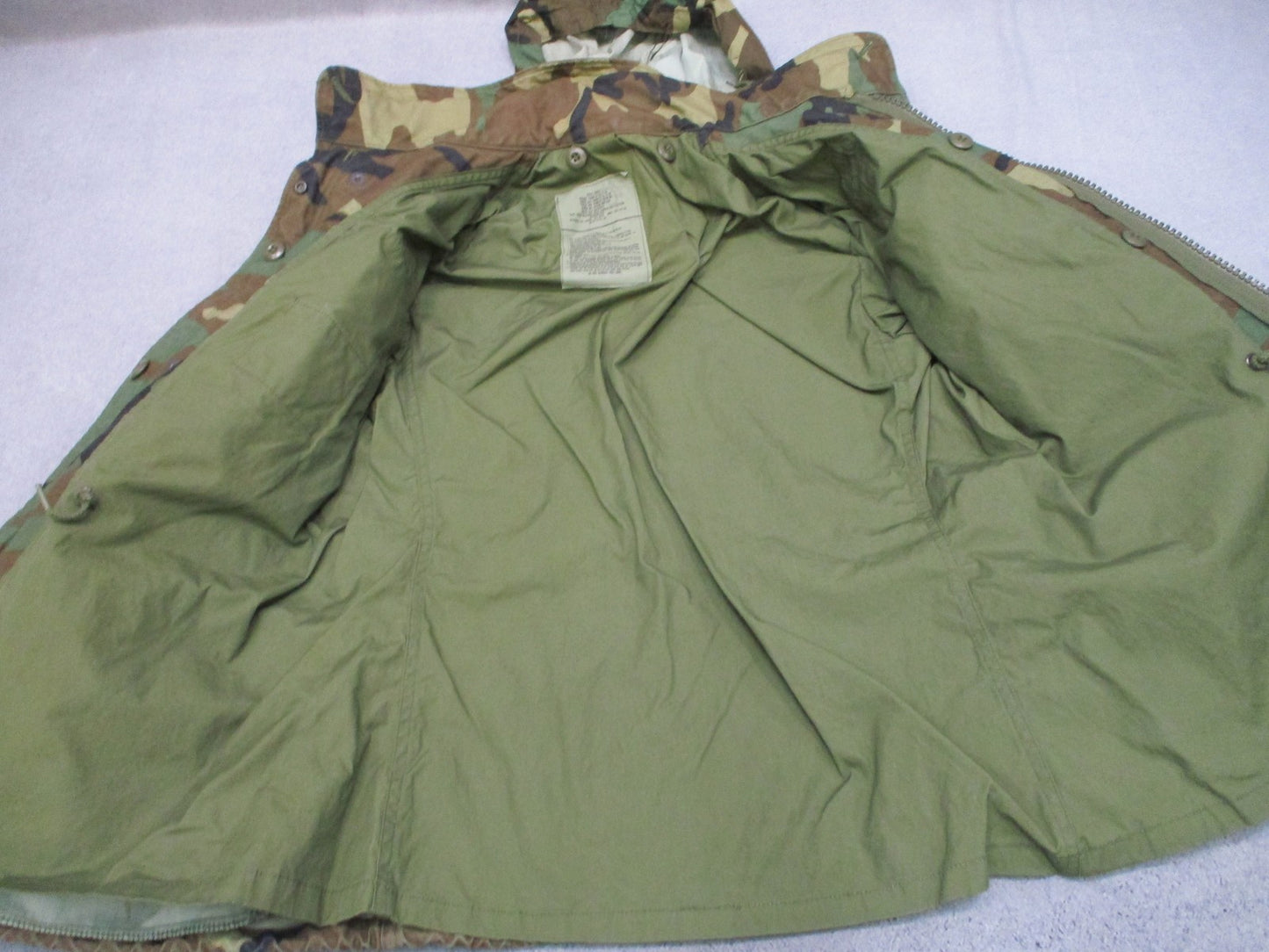 Vintage US Military M-65 Field Jacket Woodland Camo Small Short Airborne Patches