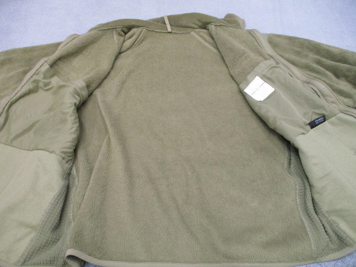 US Army ECWCS Gen III Level 3 Fleece Jacket Large Regular NSN 8415-01-580-1355