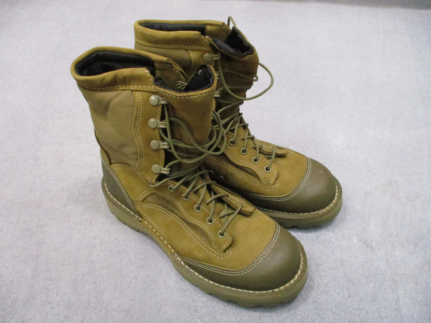 Bates E29502A RAT Boots USMC Rugged All Terrain Coyote Combat Boots Size 9R