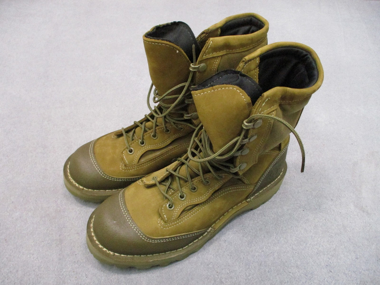 Bates E29502A RAT Boots USMC Rugged All Terrain Coyote Combat Boots Size 9R