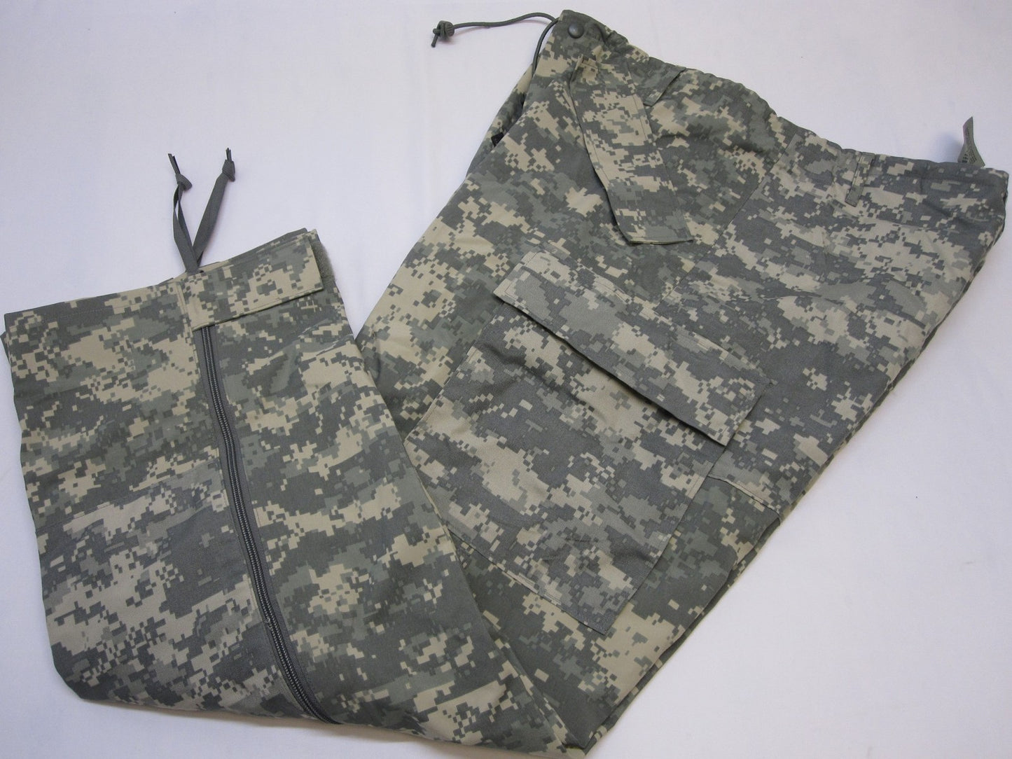 ARMY ISSUE ACU DIGITAL GORE-TEX COLD/WET WEATHER TROUSER MEDIUM/REGULAR PANTS