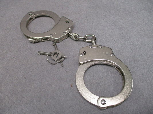 Fox Tactical 39-32 Professional Double-Lock Handcuffs Nickel Steel w/ 2 Keys