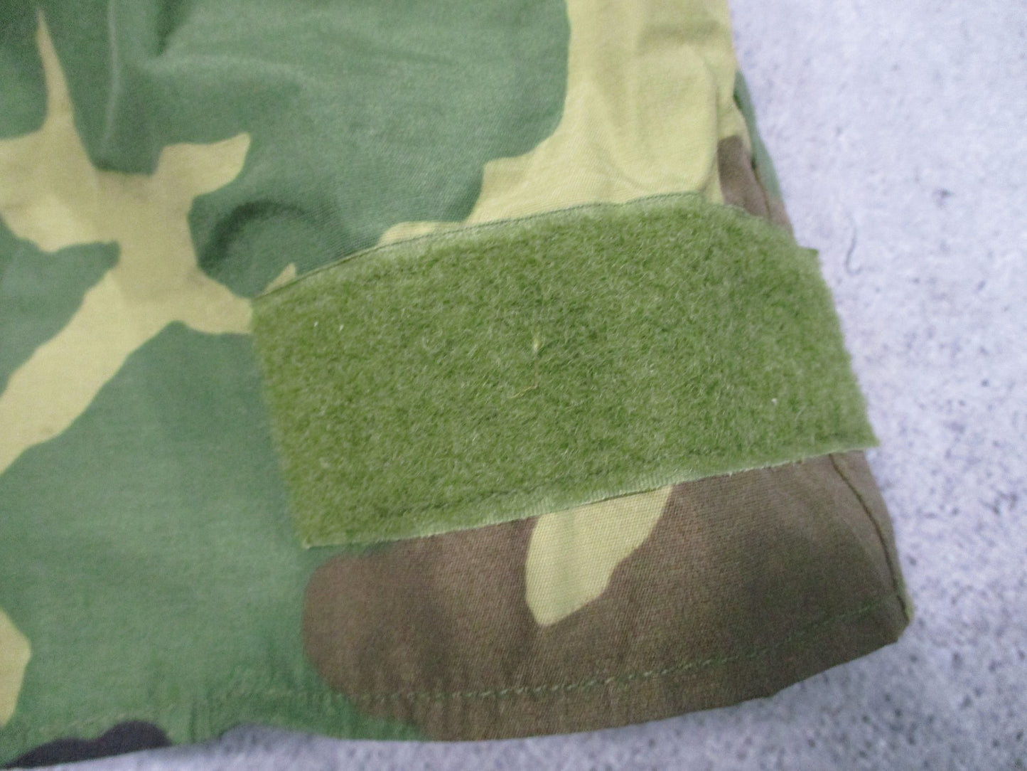 USED ARMY ISSUE WOODLAND BDU GORE-TEX JACKET WET/COLD WEATHER PARKA MEDIUM-LONG