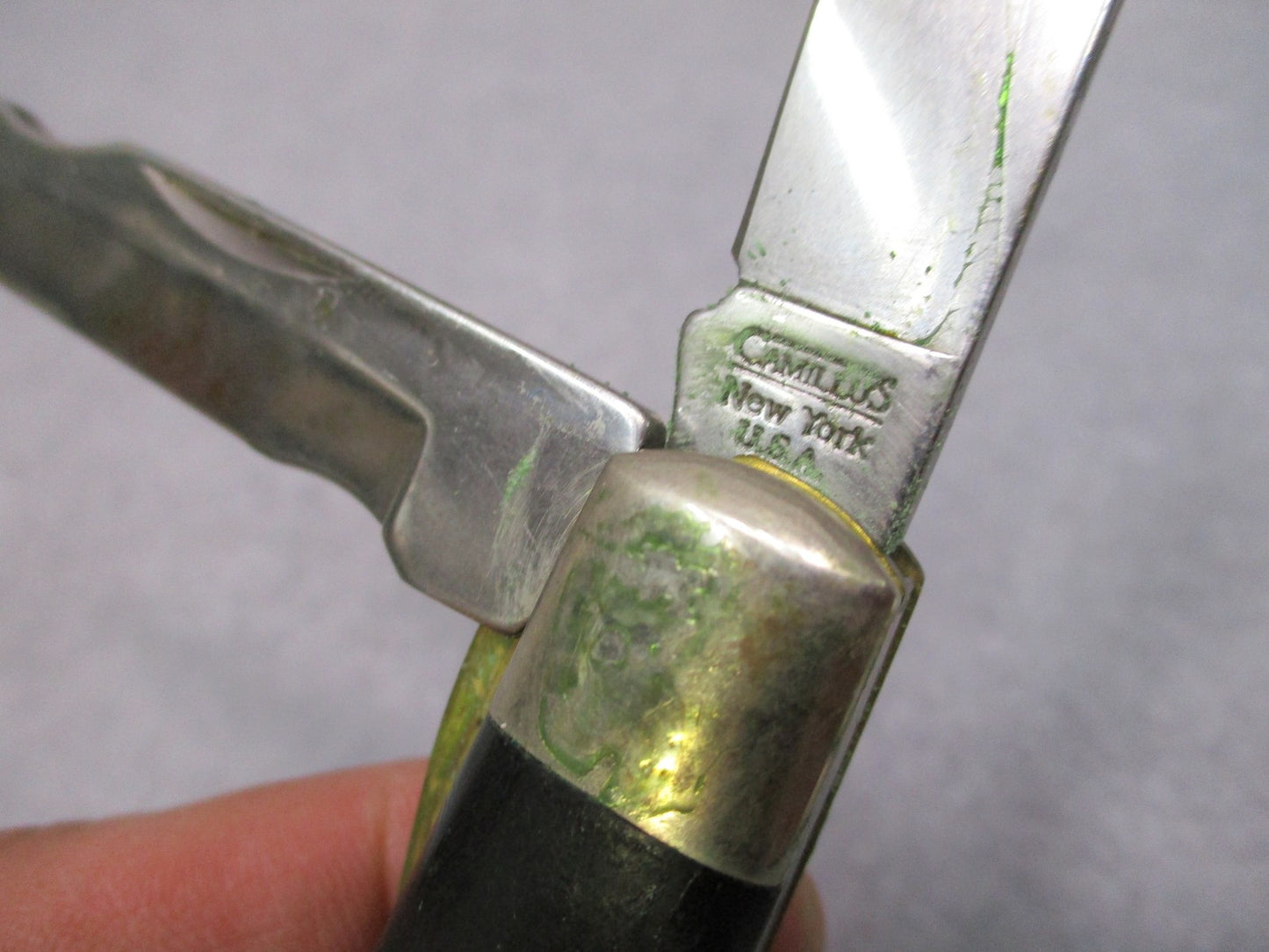 Military Vintage Camillus Folding Pocket Knife Two Blades Black Handle USA