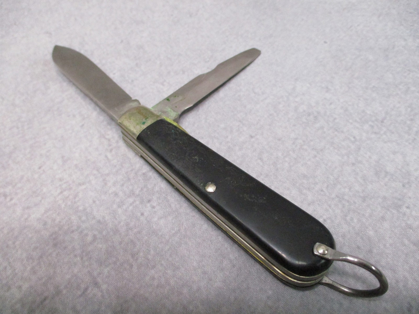 Military Vintage Camillus Folding Pocket Knife Two Blades Black Handle USA