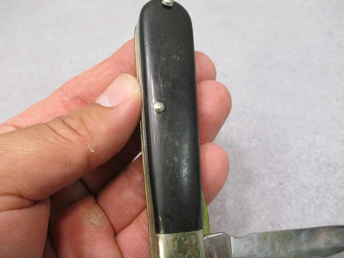 Military Vintage Camillus Folding Pocket Knife Two Blades Black Handle USA