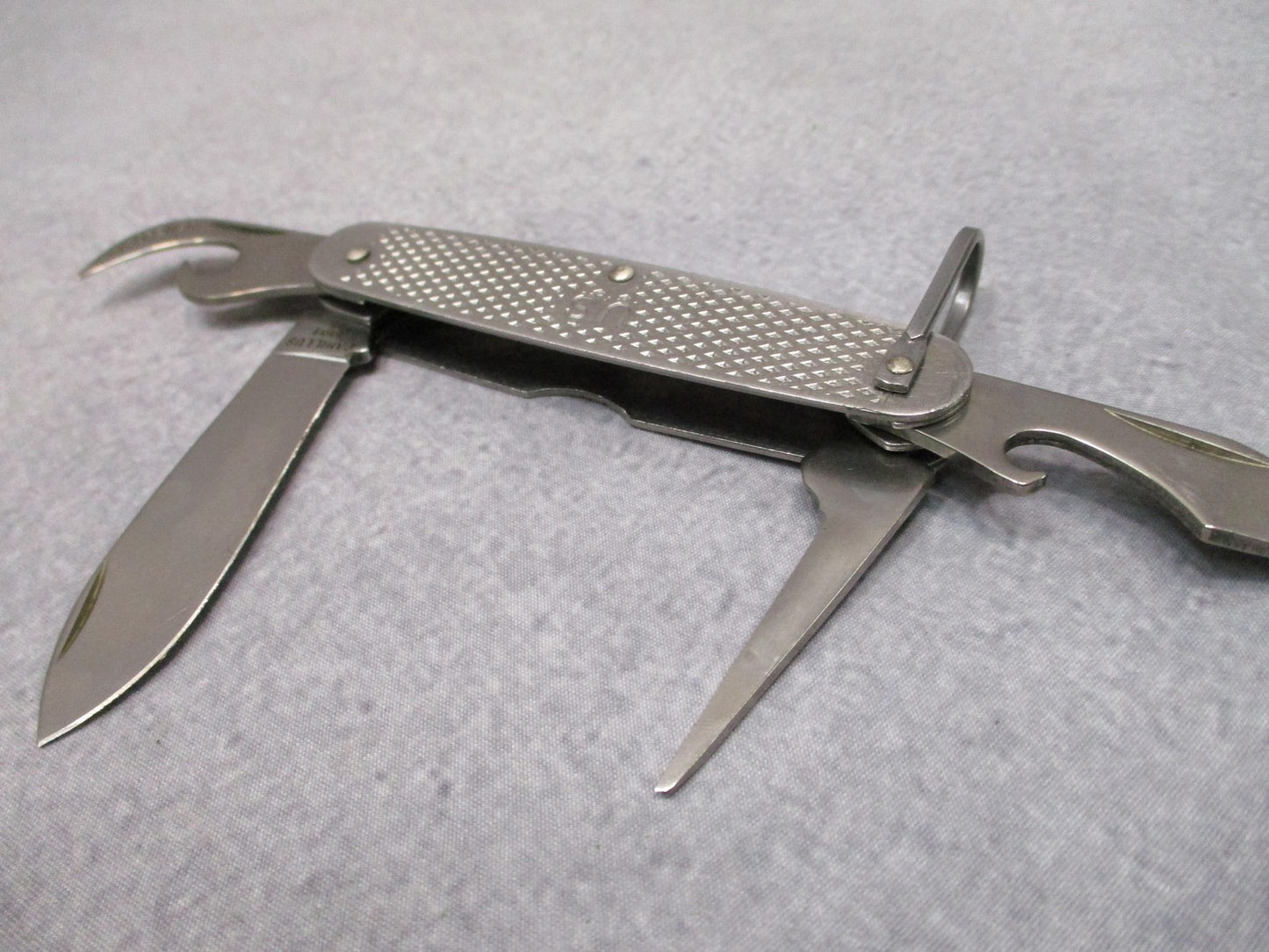 USGI Camillus US Military Pocket Knife Multi-Tool 1994 Folding Blade Can Opener