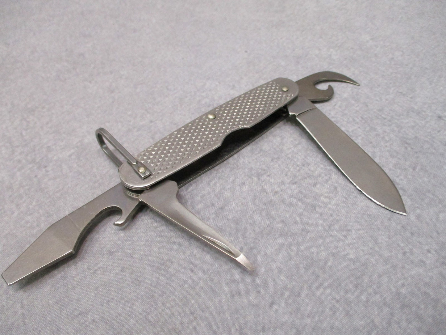USGI Camillus US Military Pocket Knife Multi-Tool 1994 Folding Blade Can Opener