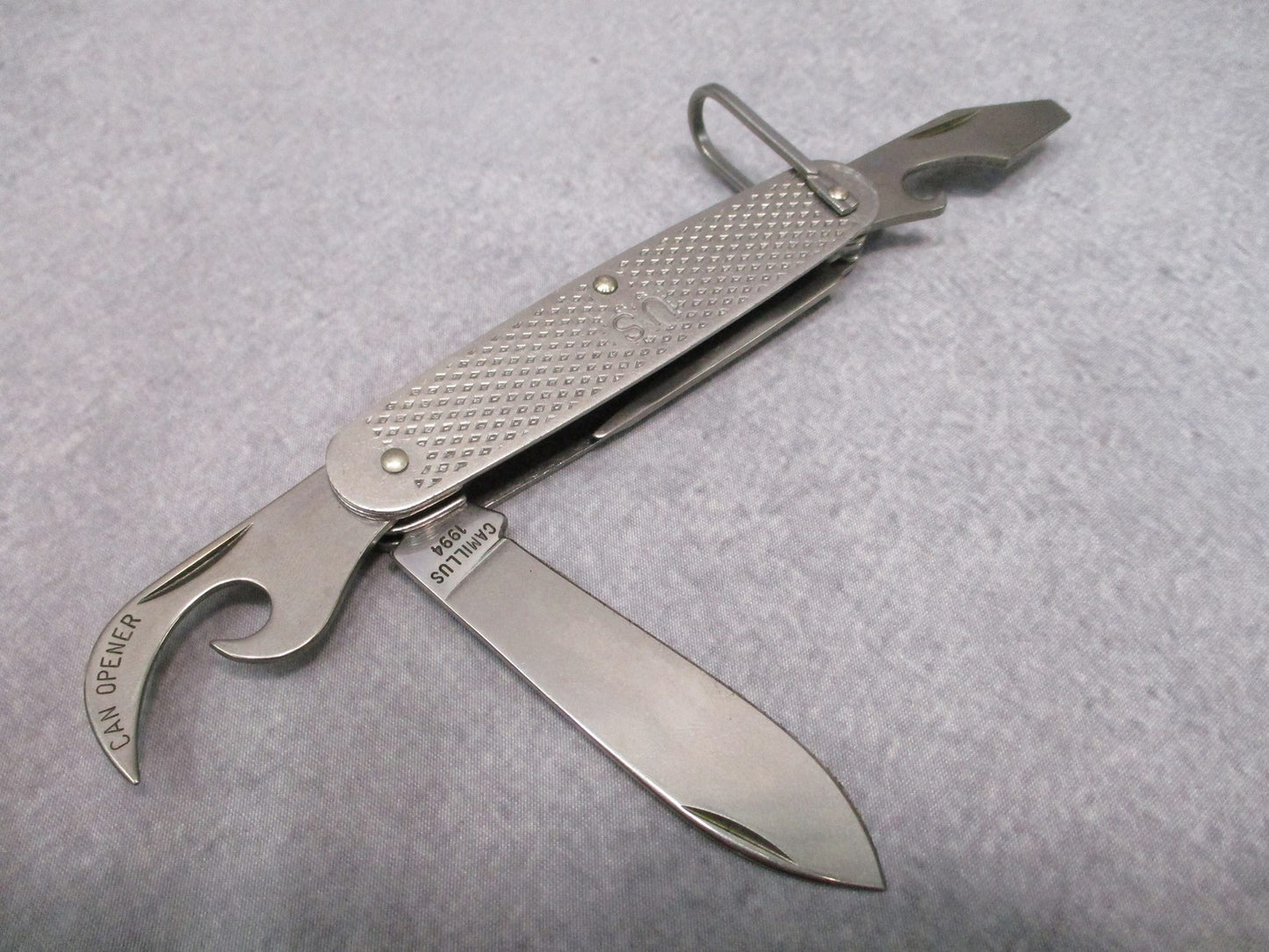USGI Camillus US Military Pocket Knife Multi-Tool 1994 Folding Blade Can Opener