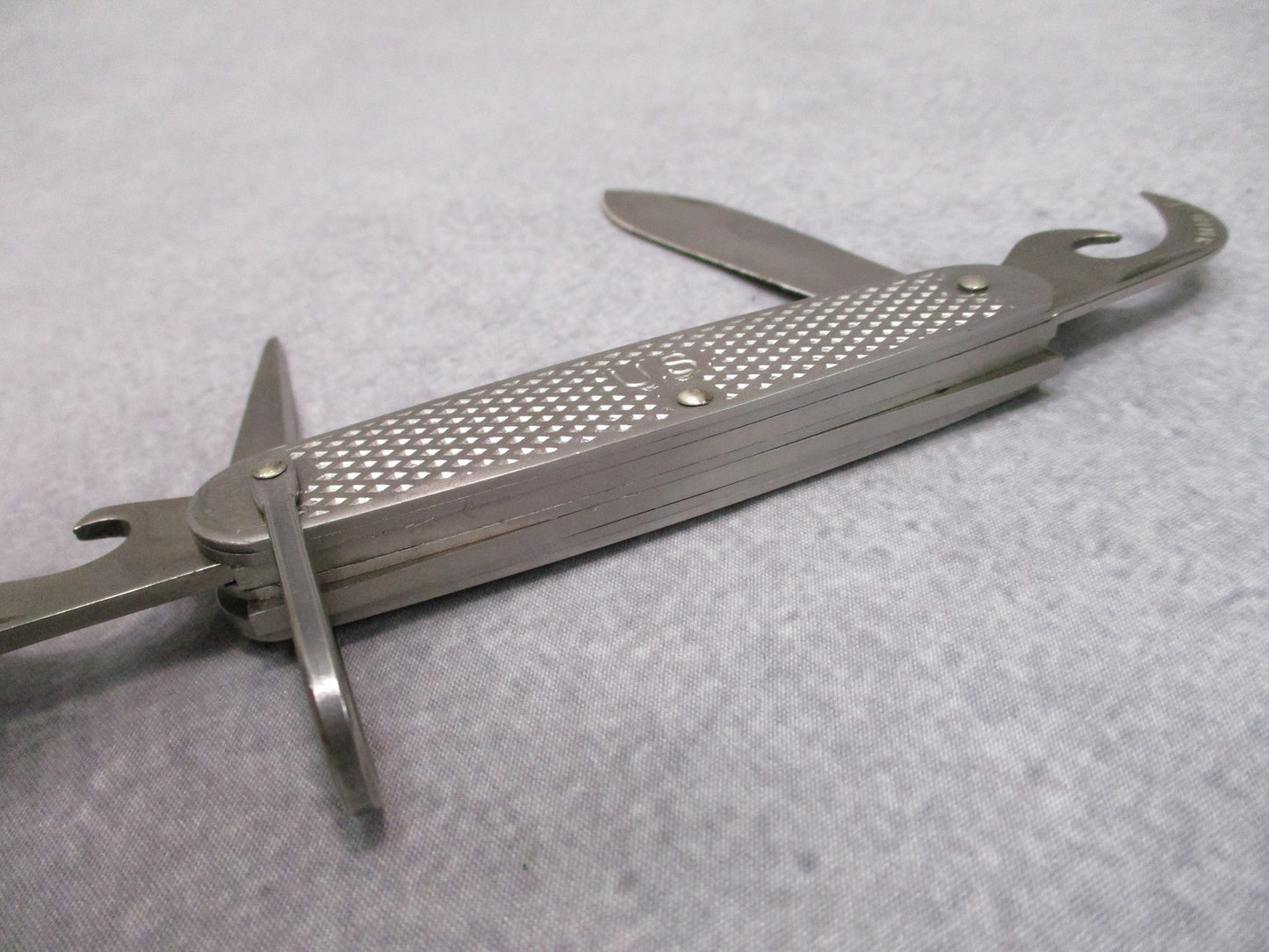 USGI Camillus US Military Pocket Knife Multi-Tool 1994 Folding Blade Can Opener