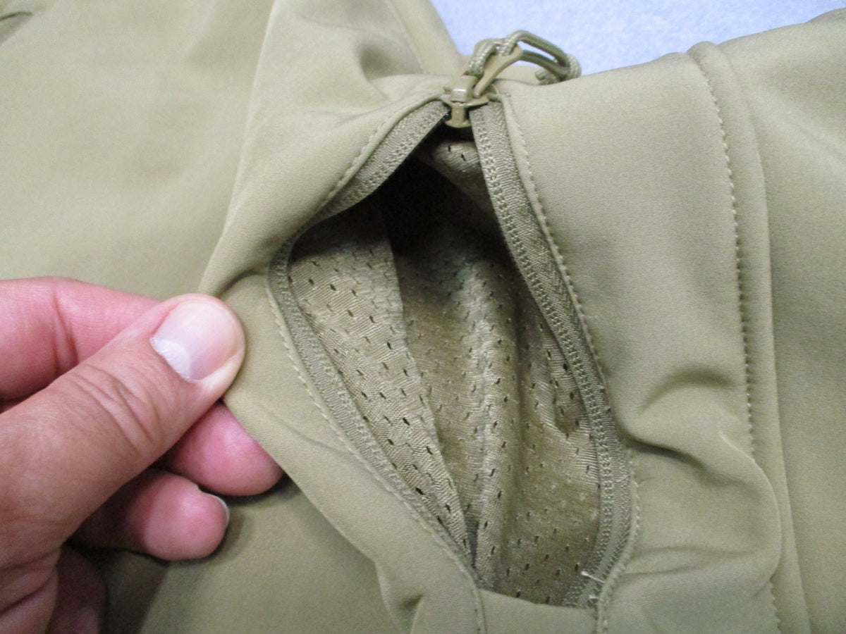 New Rothco Special Ops Tactical Soft Shell Jacket Coyote Brown Size Small 9867