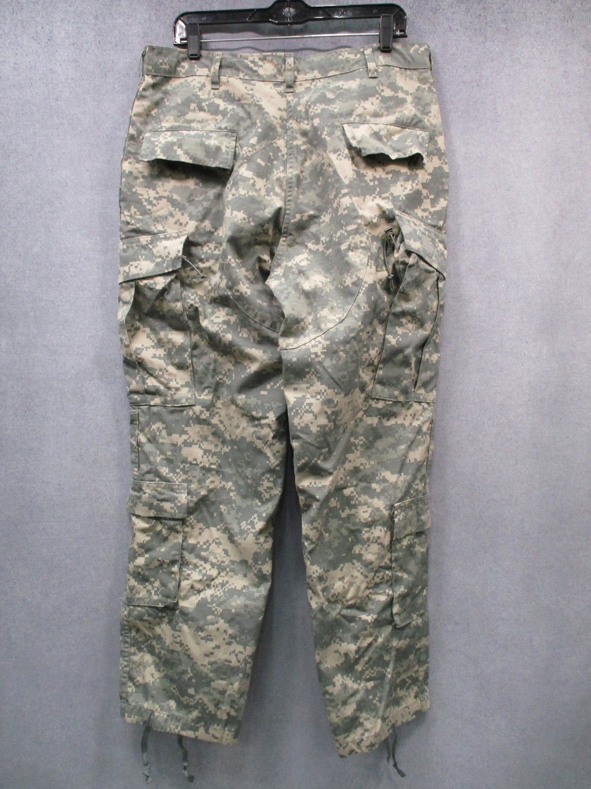 Army Combat Uniform ACU Trousers Medium-Regular Digital Camo Cargo Pants